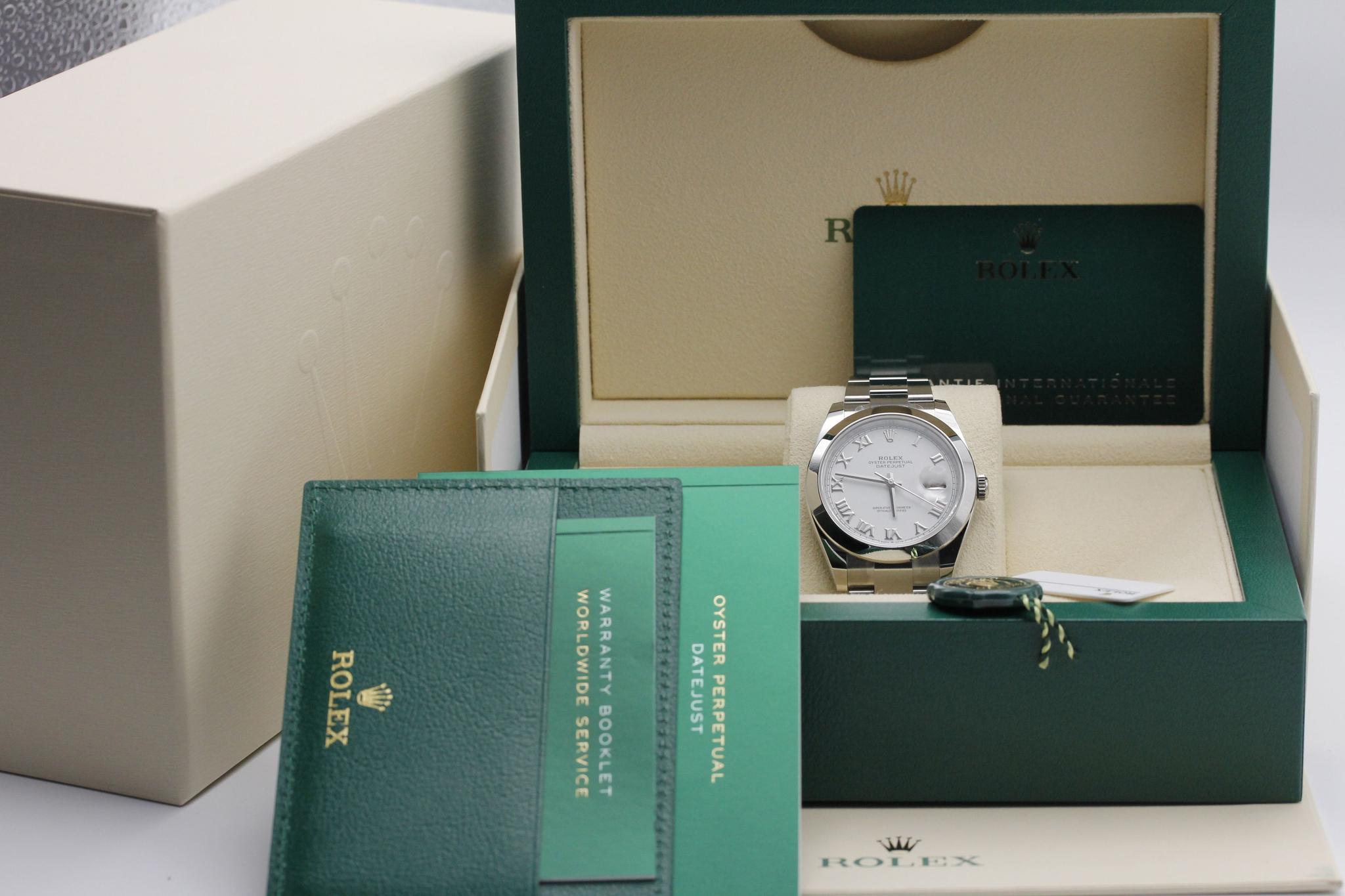 Watch Image 11