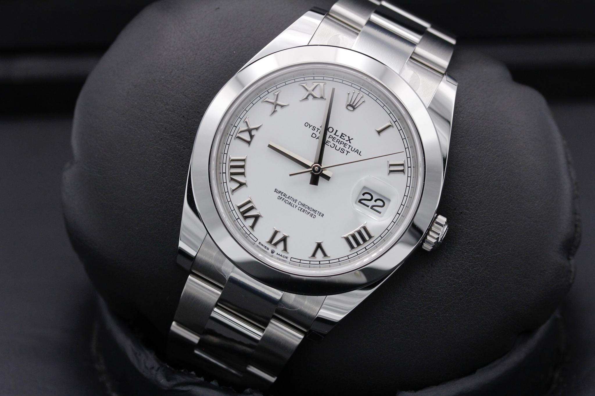 Watch Image 10