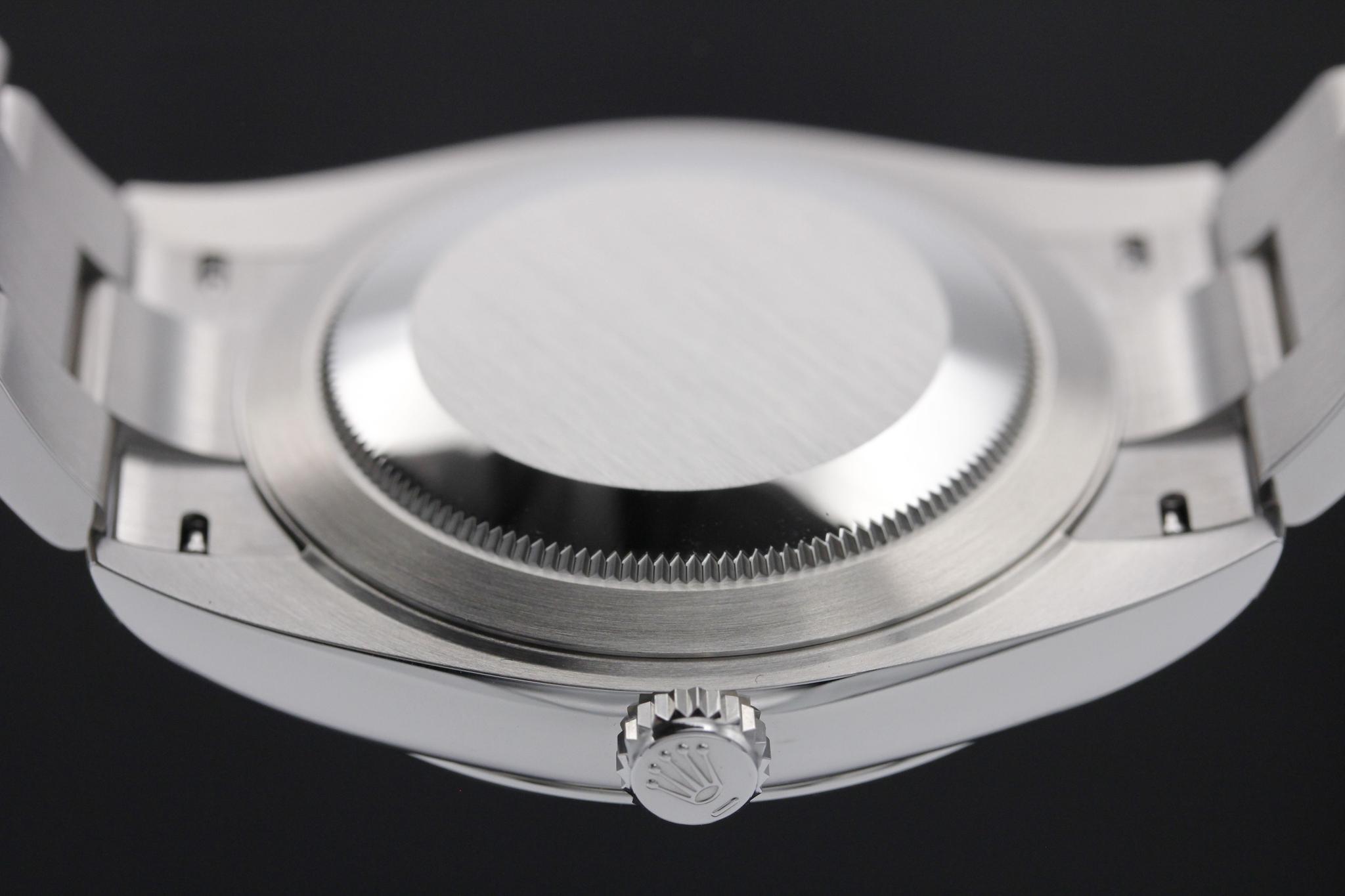 Watch Image 8