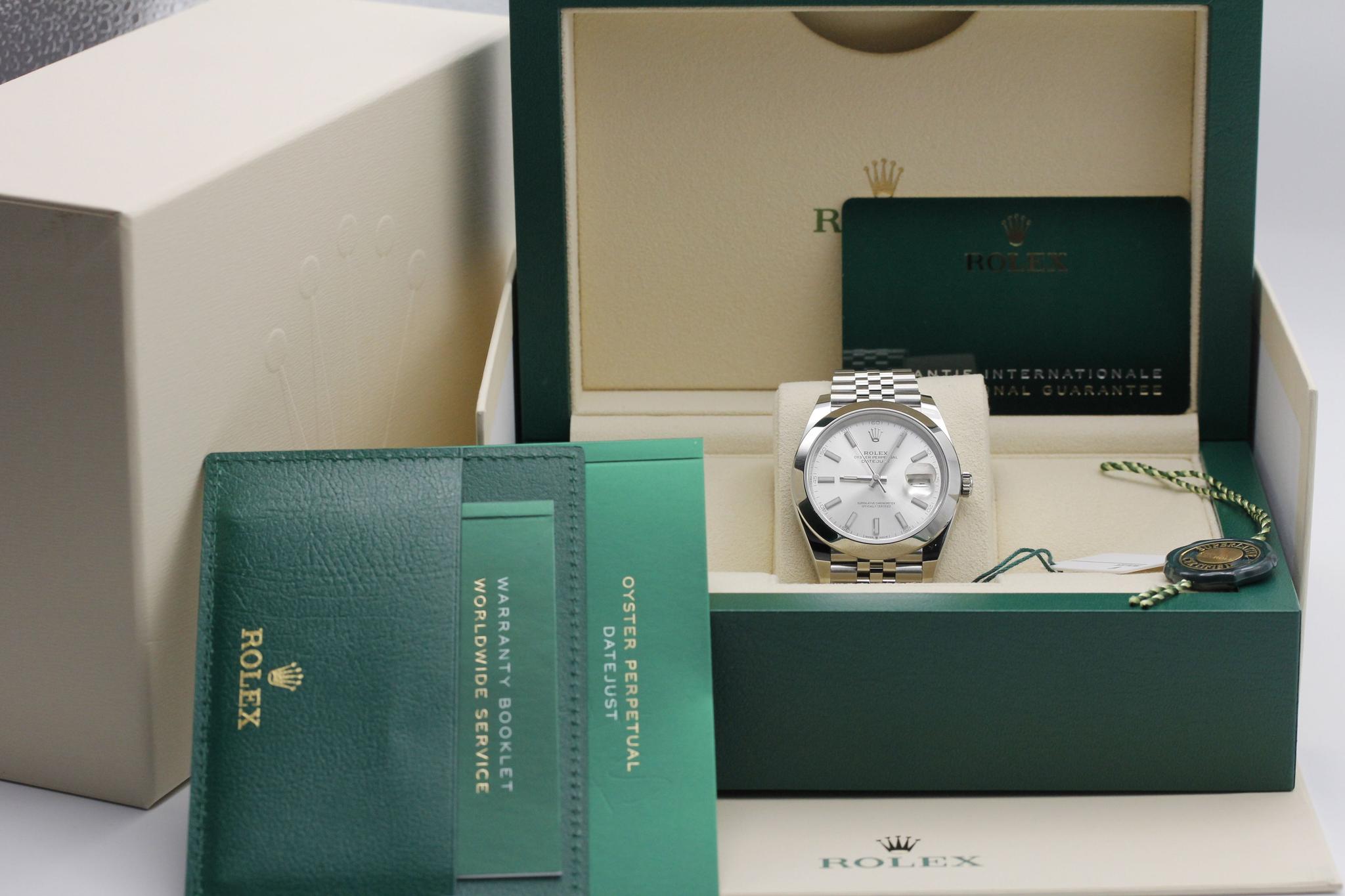 Watch Image 11