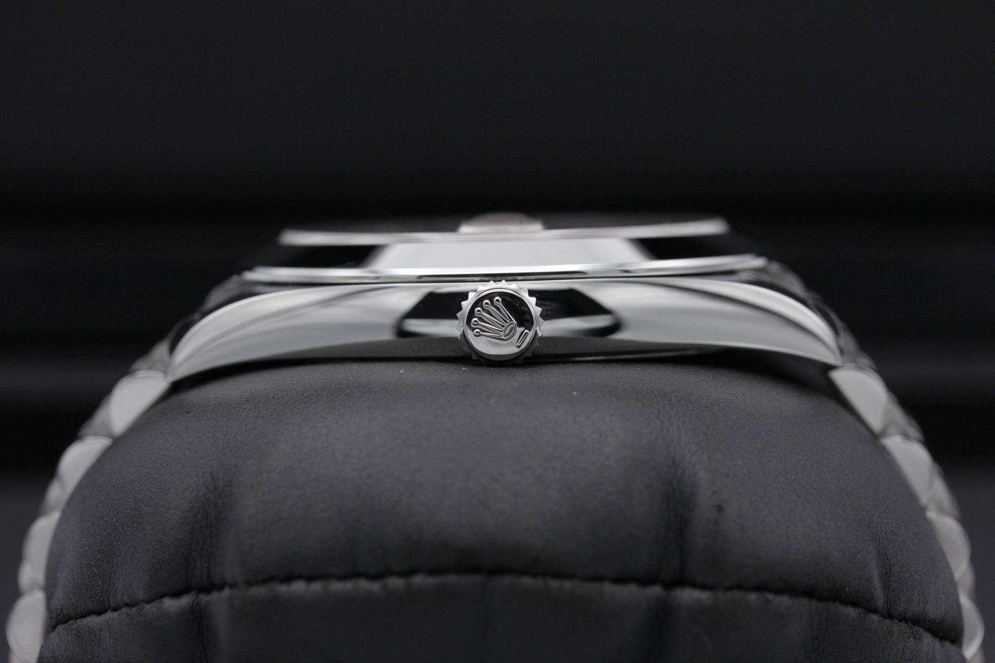 Watch Image 3