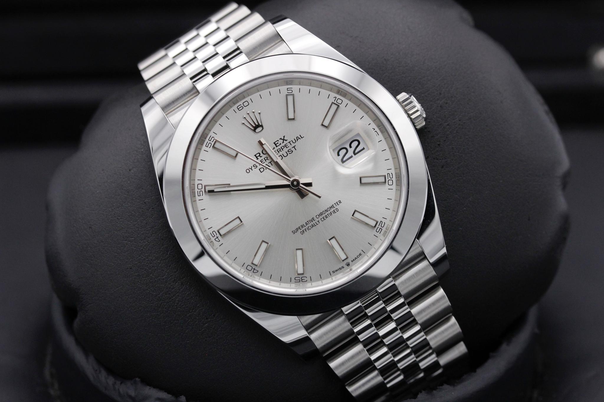 Watch Image 9