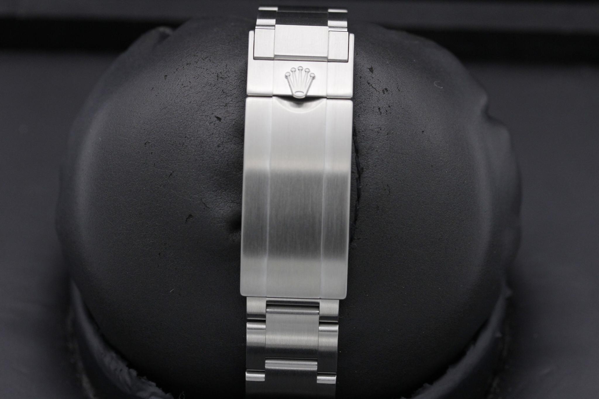 Watch Image 8