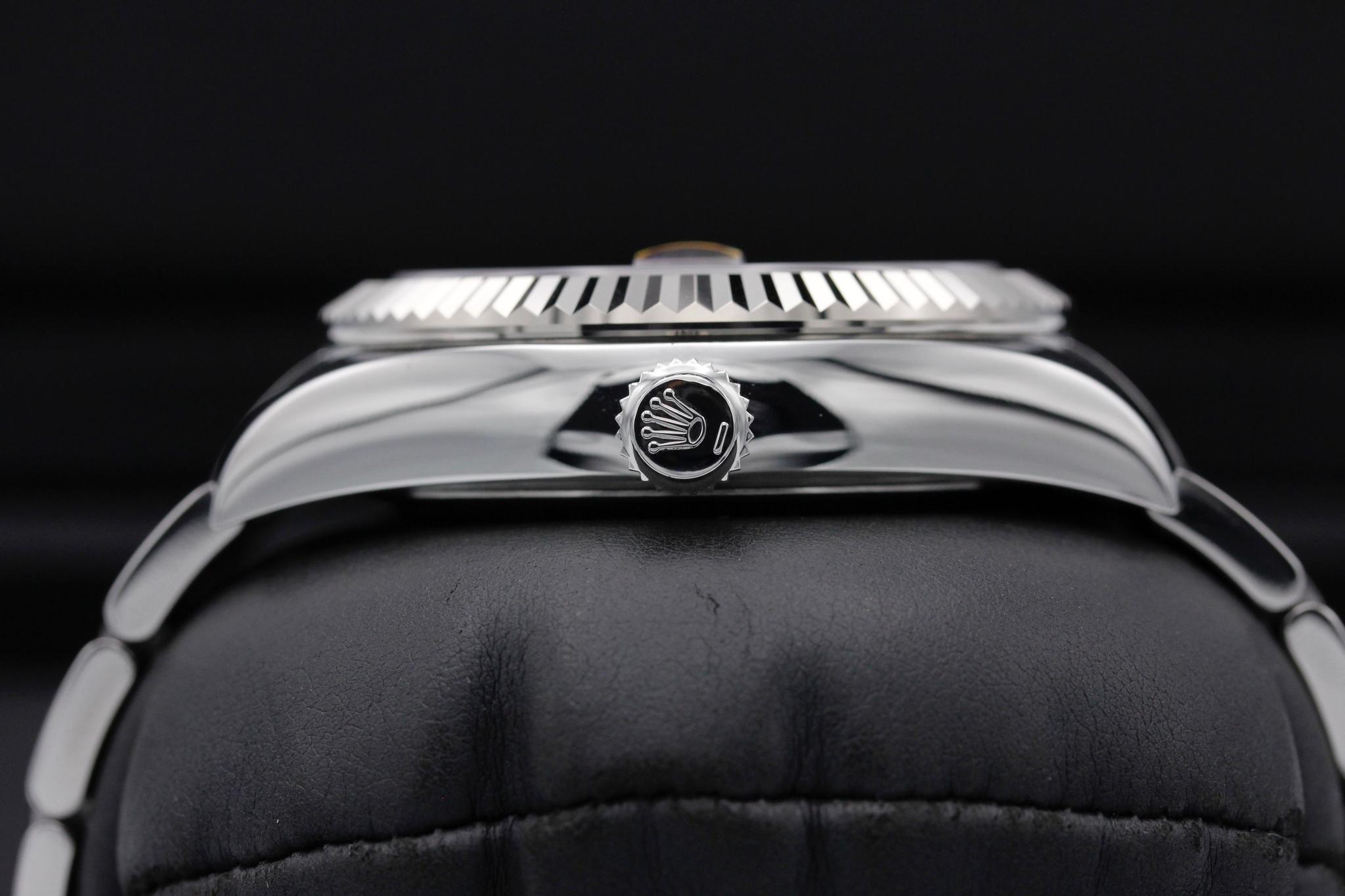 Watch Image 3