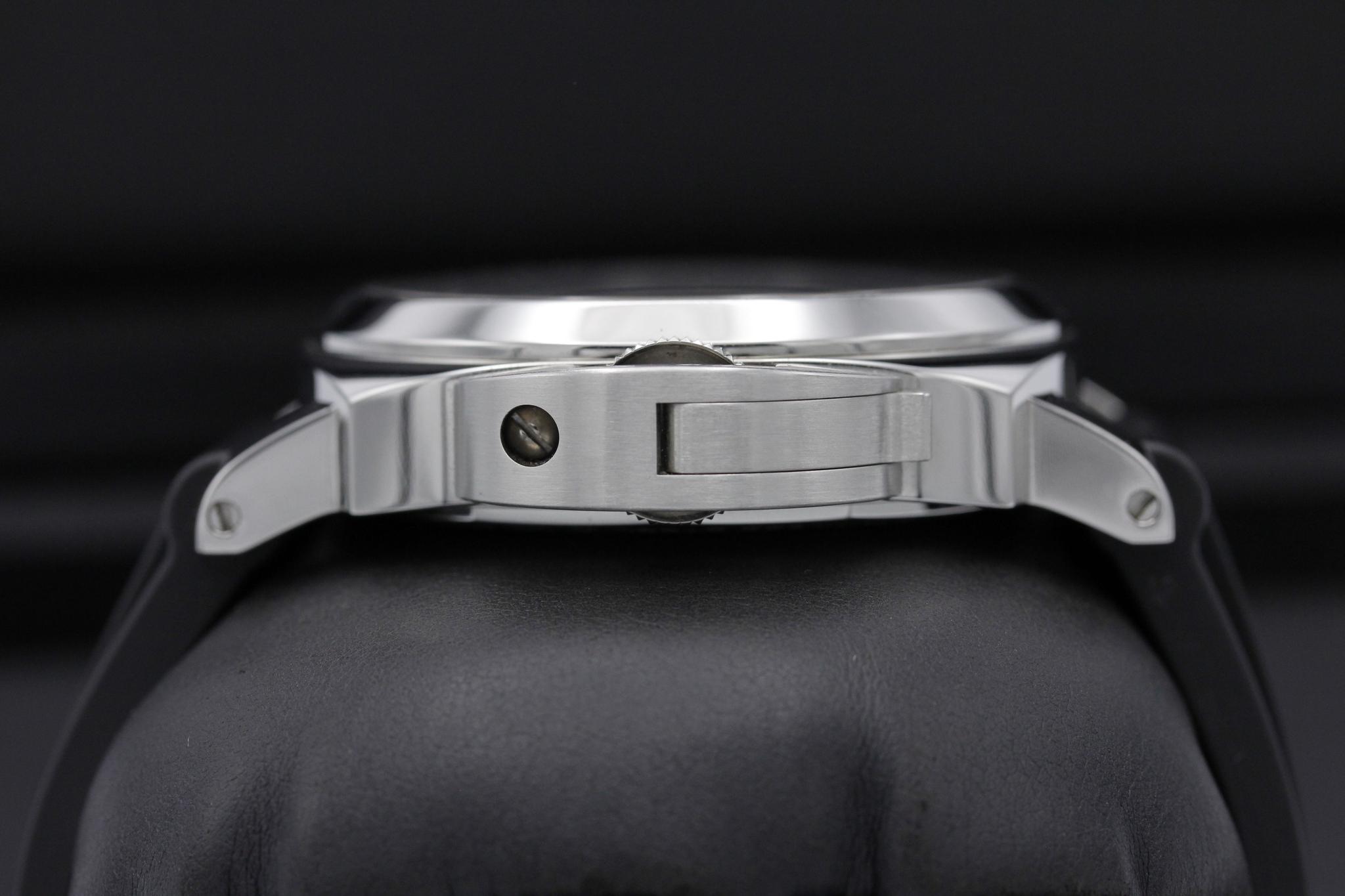 Watch Image 3
