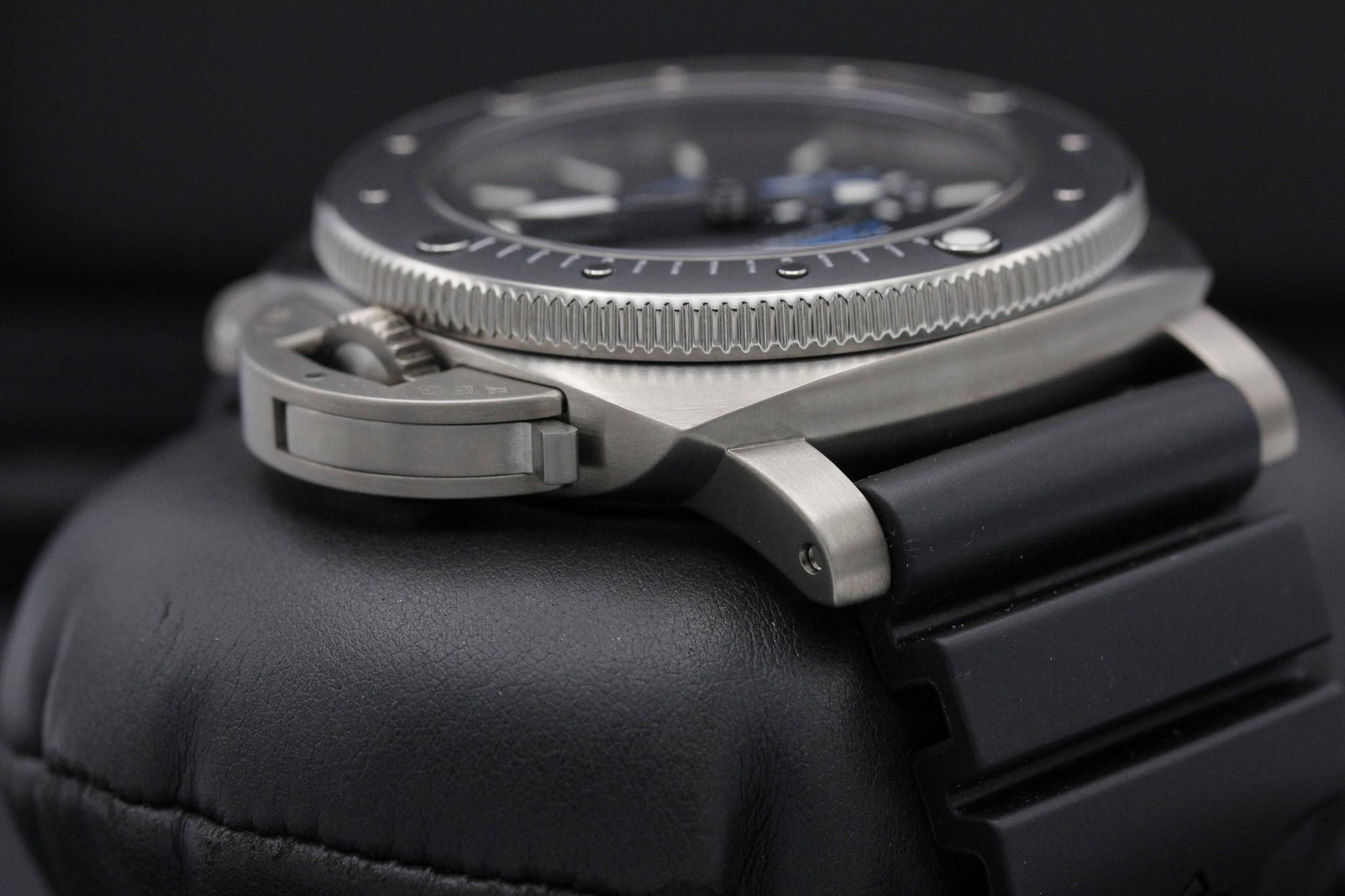 Watch Image 4