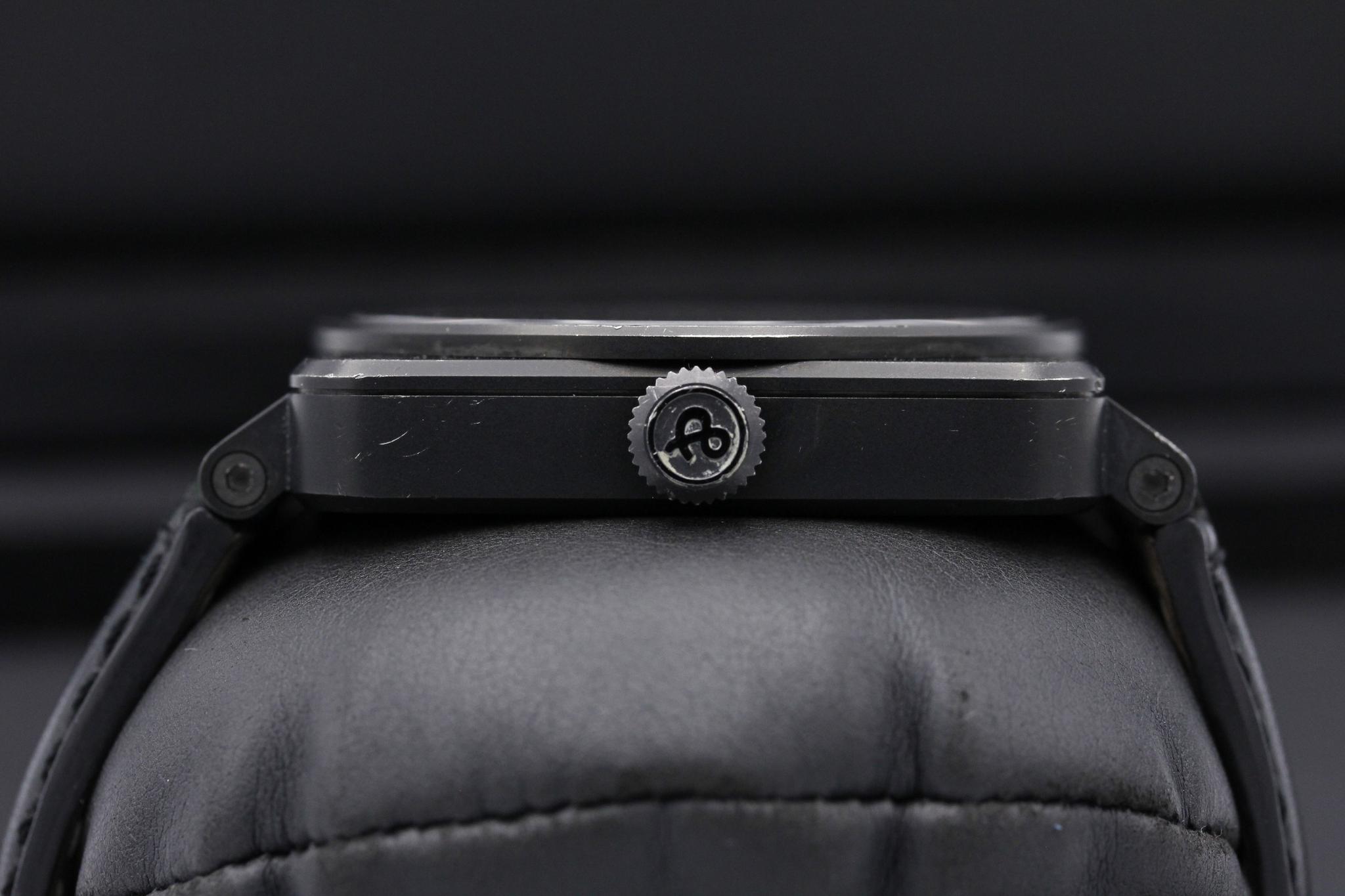 Watch Image 3