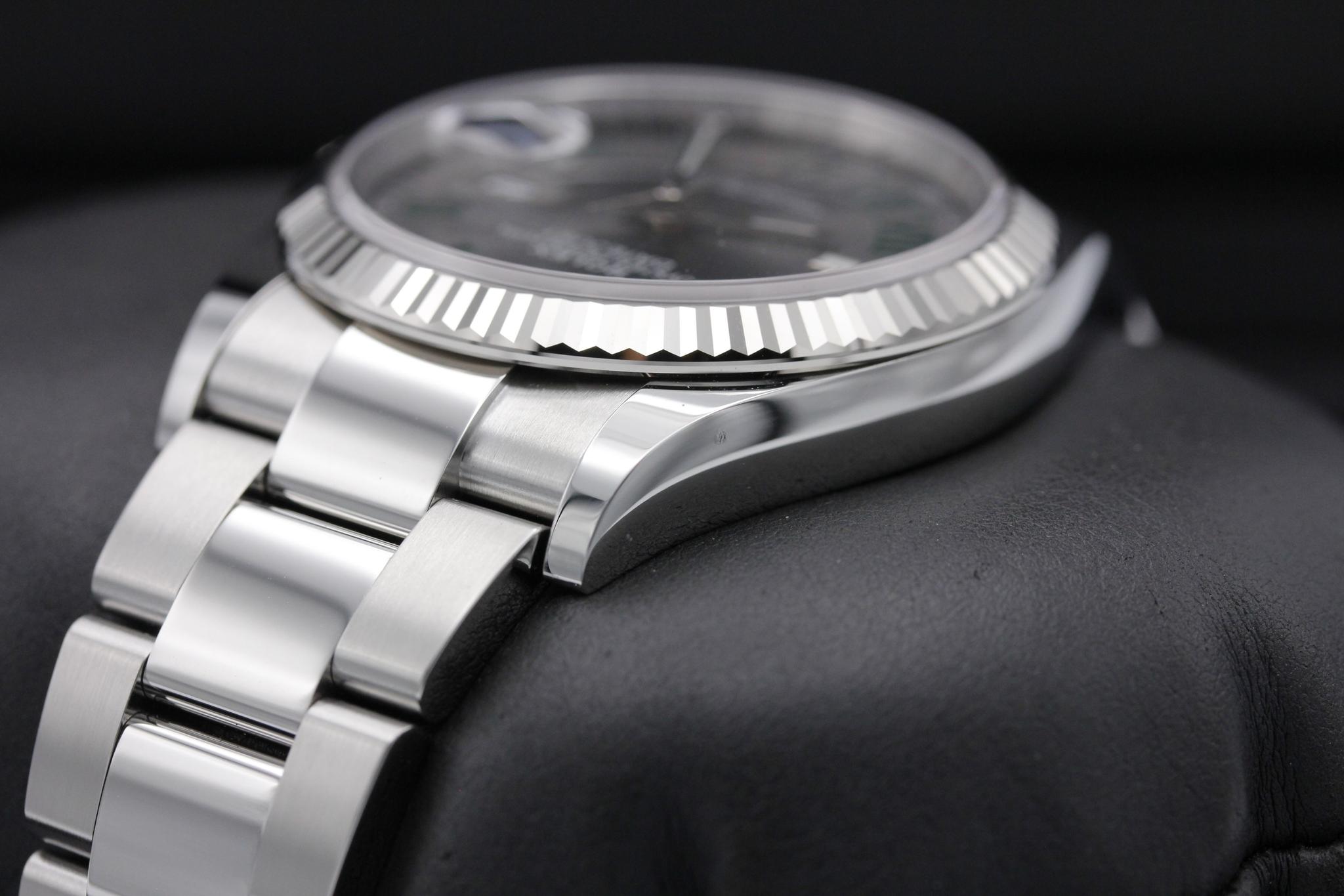 Watch Image 5