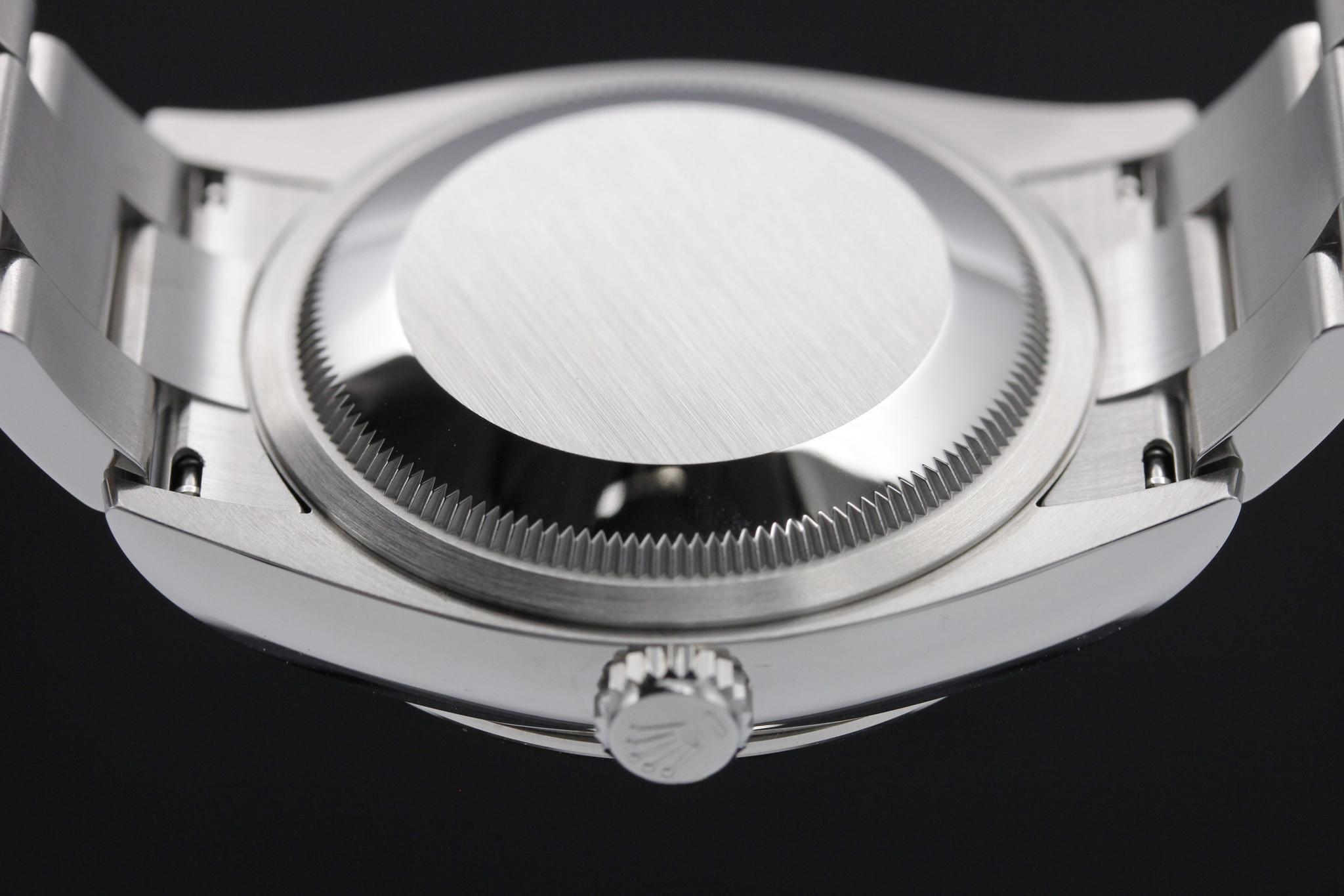 Watch Image 7
