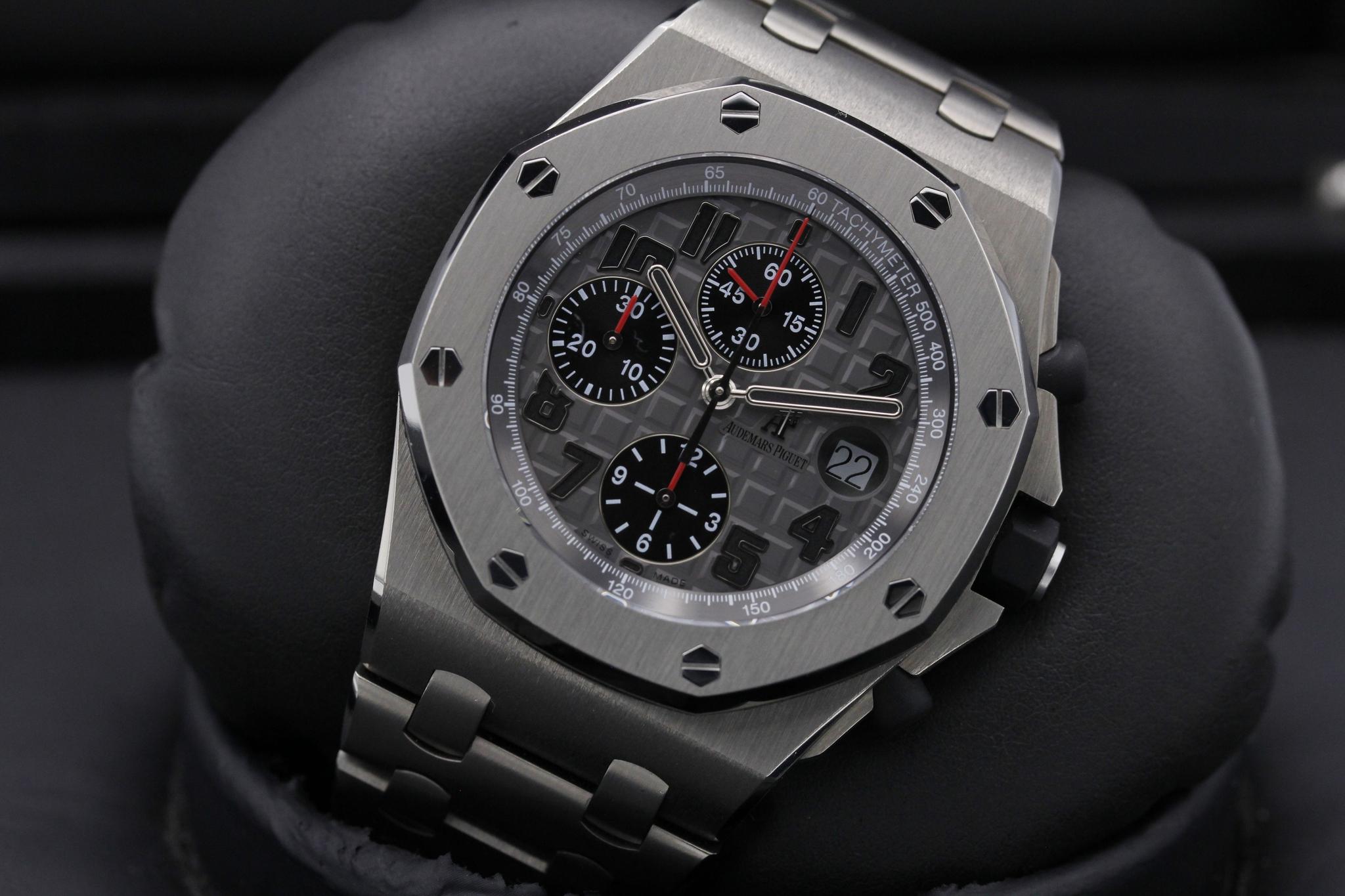 Watch Image 9