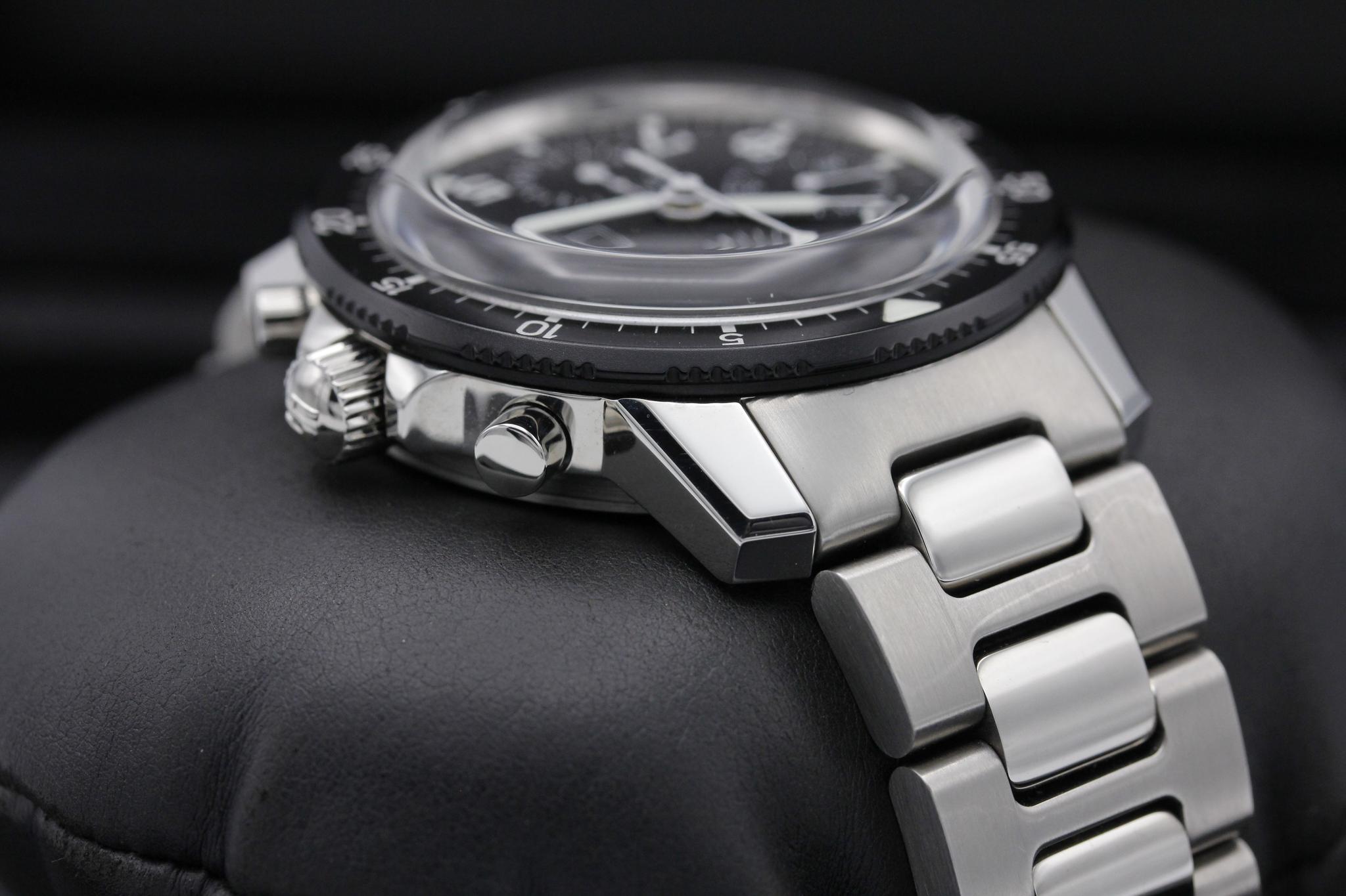 Watch Image 4