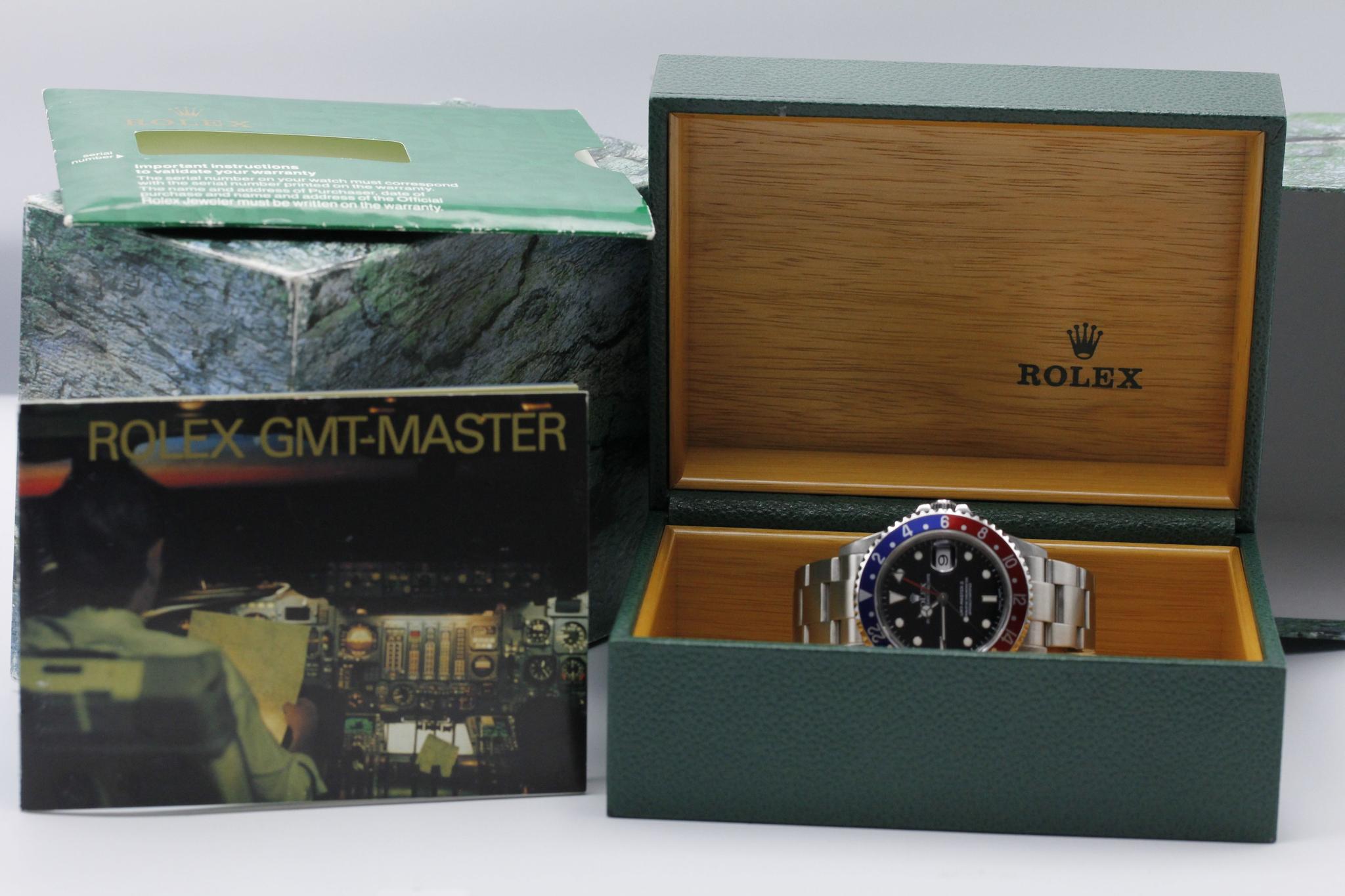 Watch Image 11