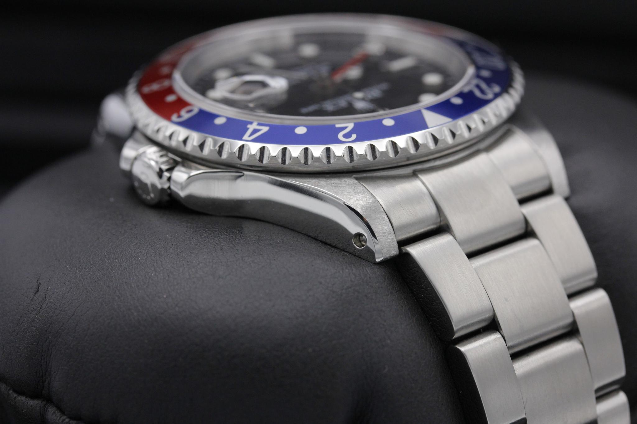 Watch Image 4
