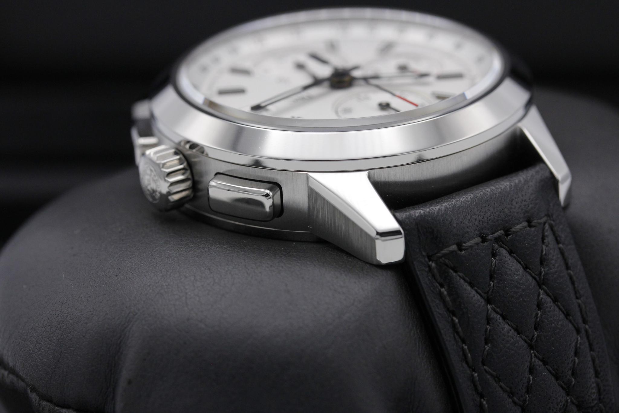 Watch Image 4