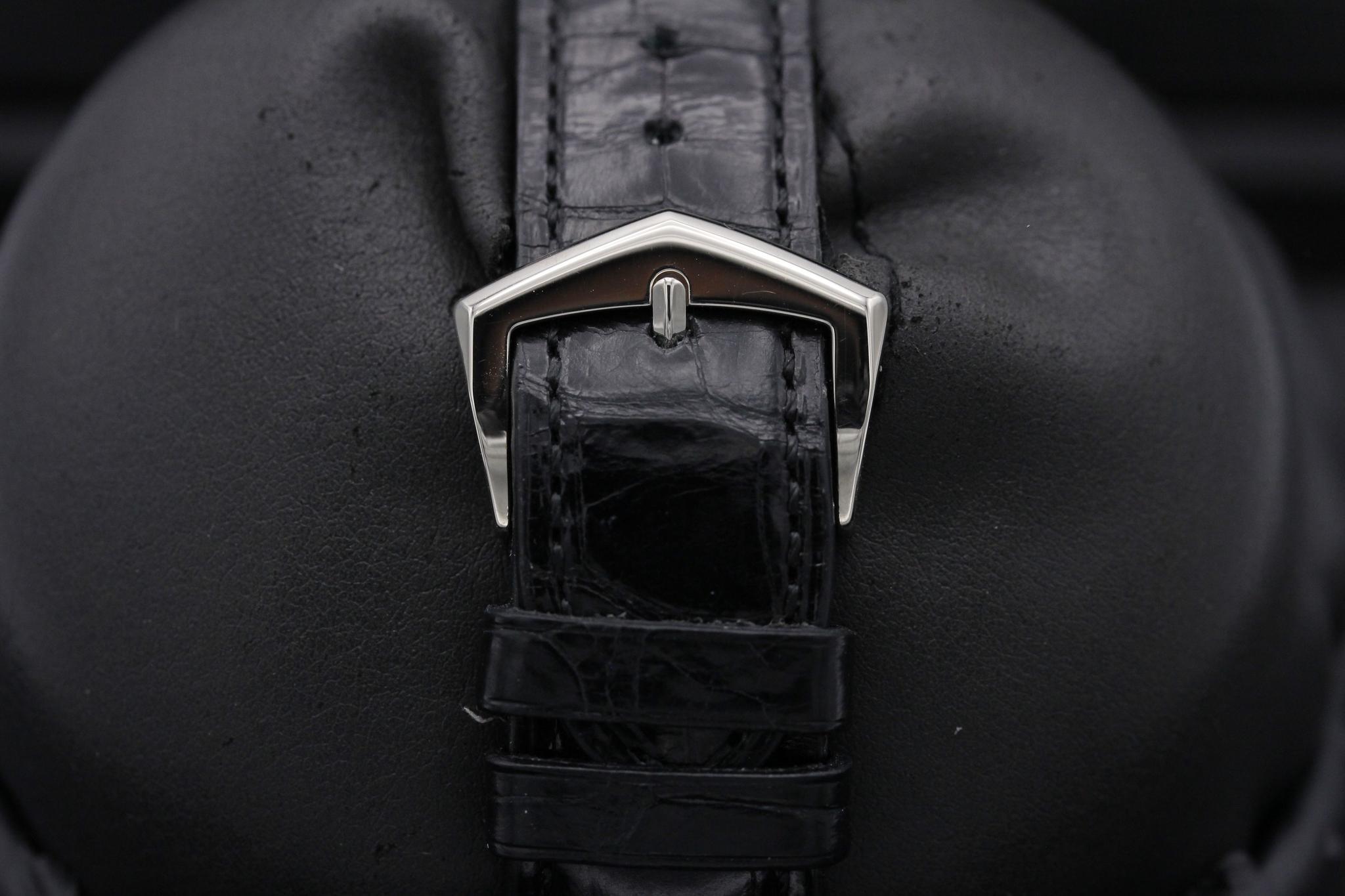 Watch Image 8
