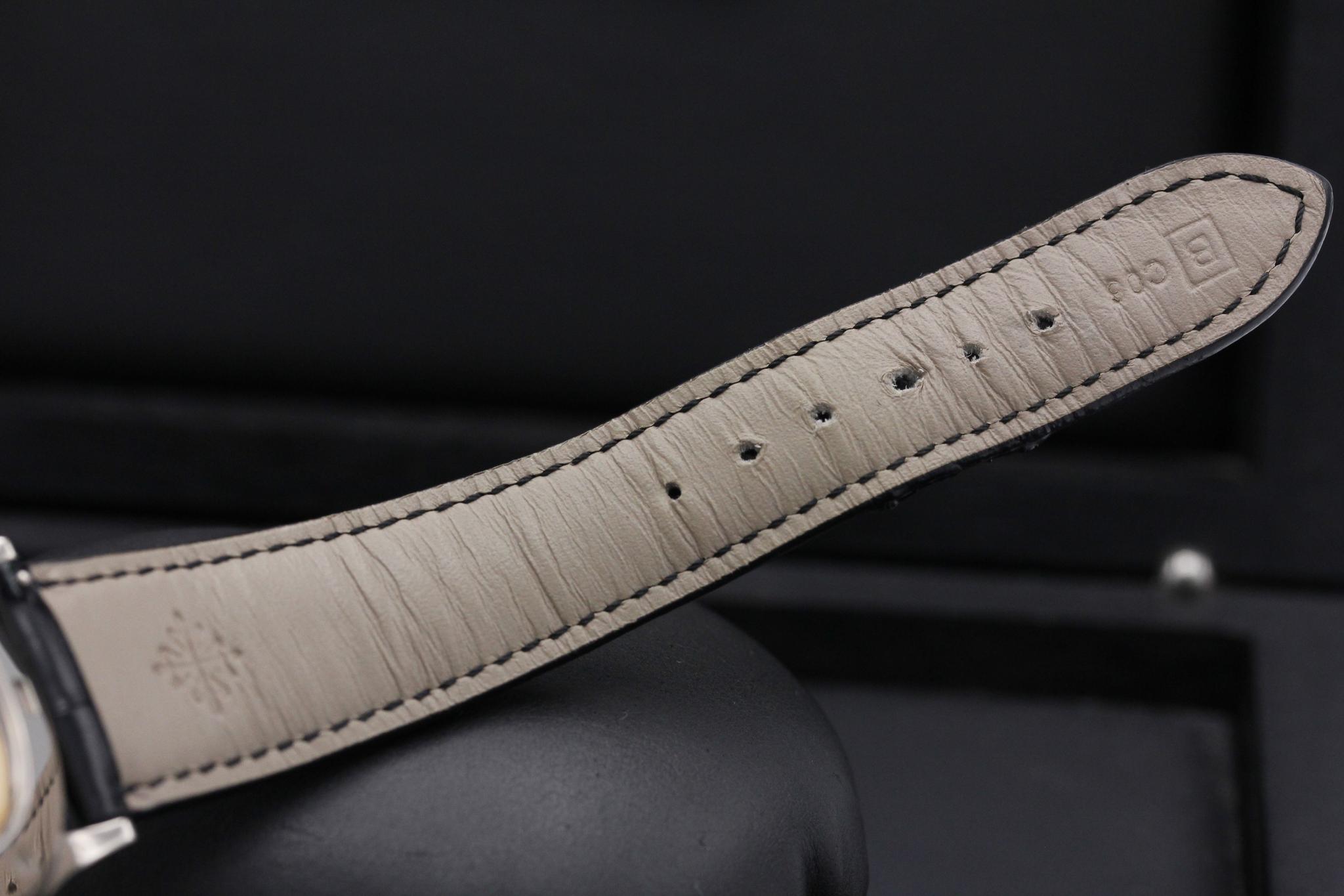 Watch Image 10