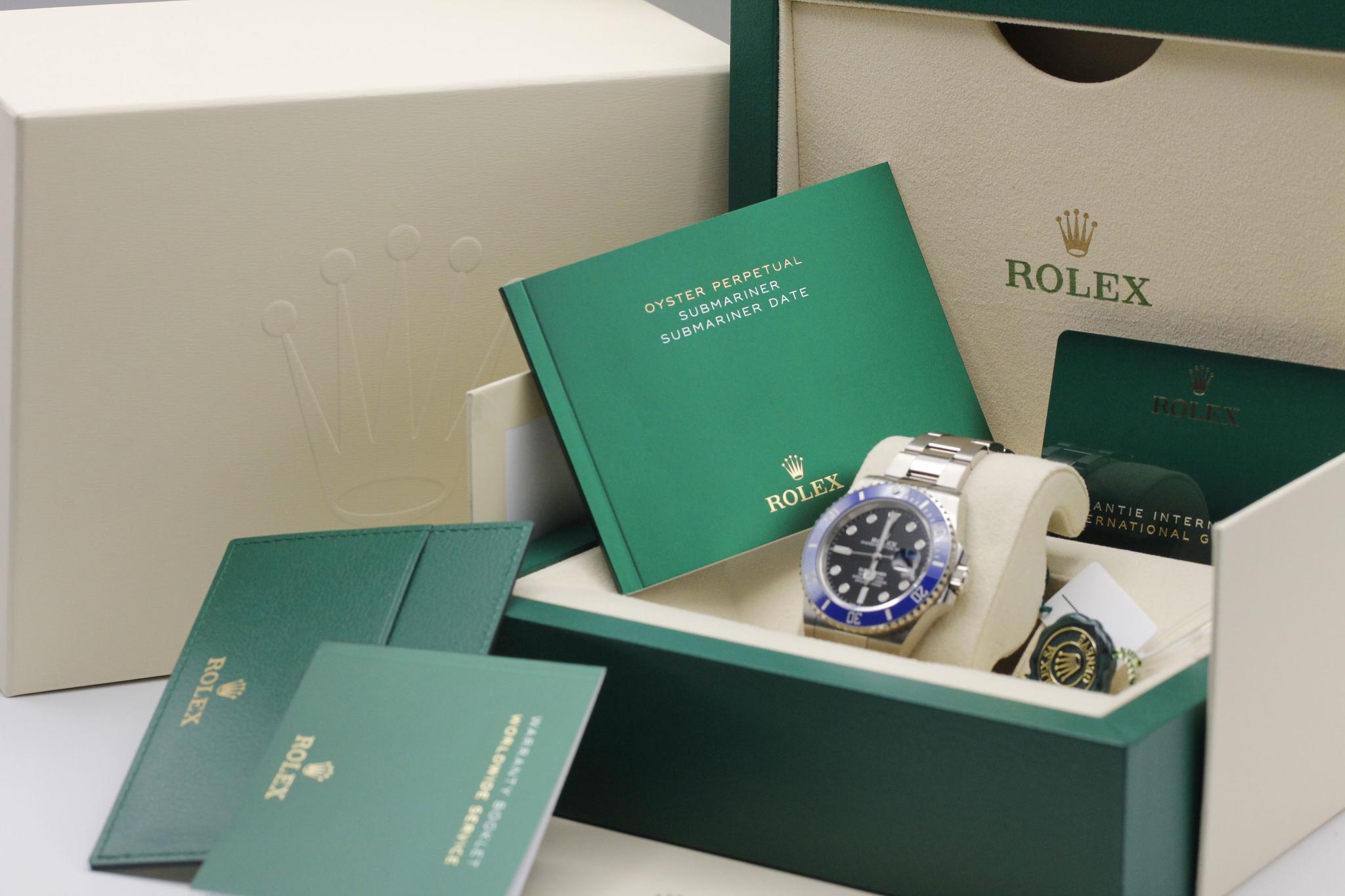 Watch Image 11