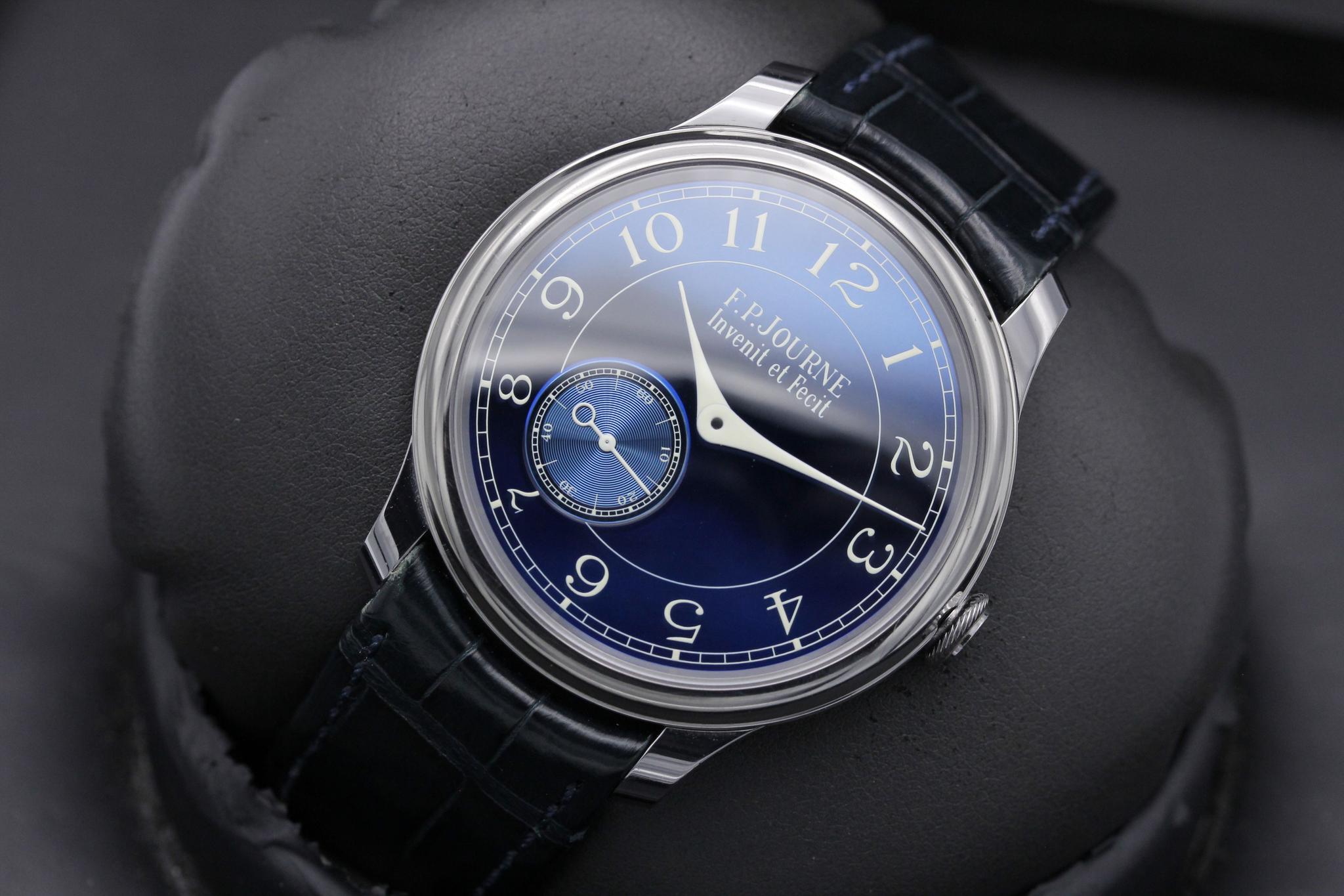 Watch Image 10