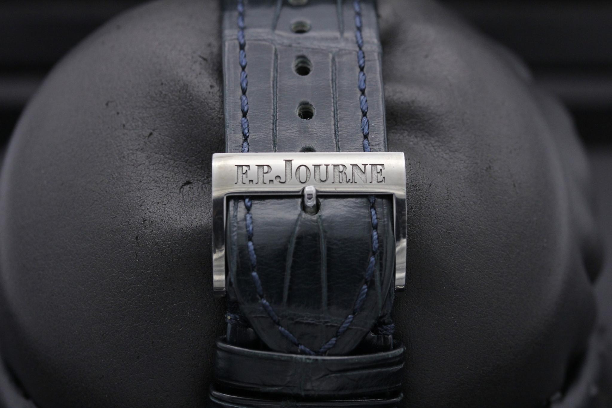 Watch Image 9