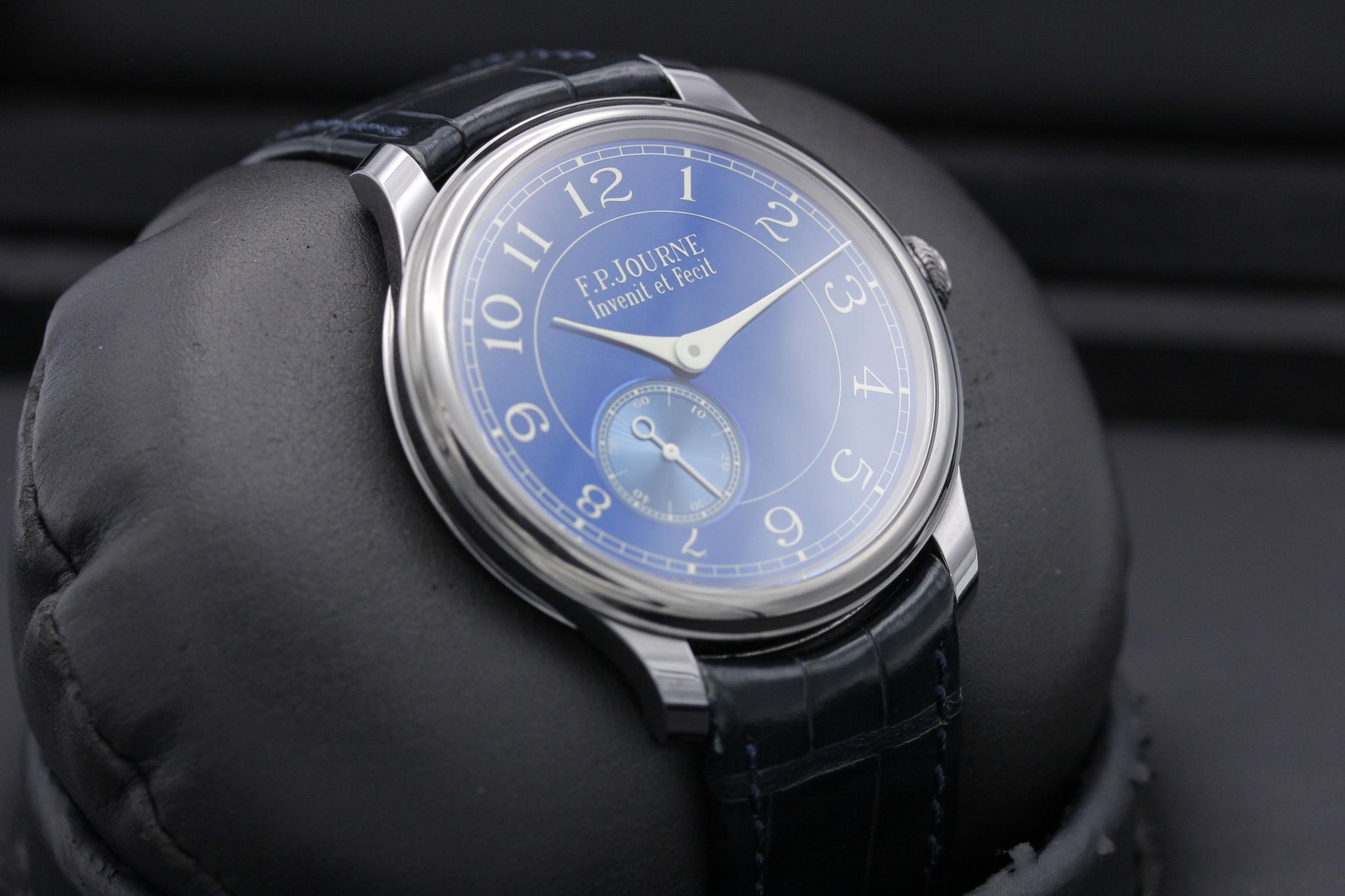 Watch Image 11