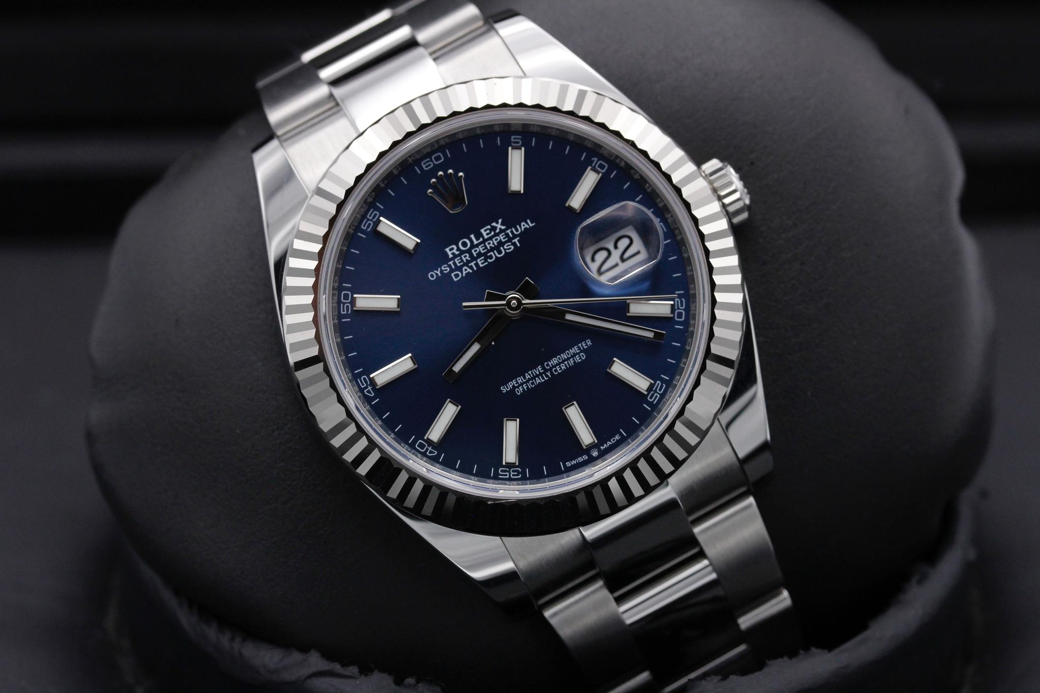 Watch Image 9