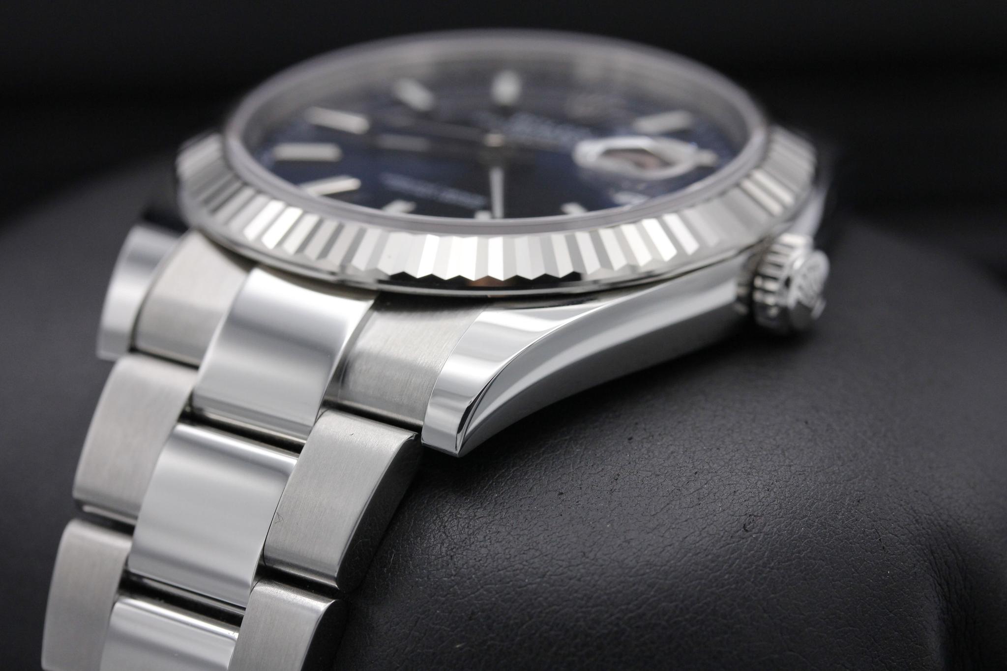 Watch Image 2