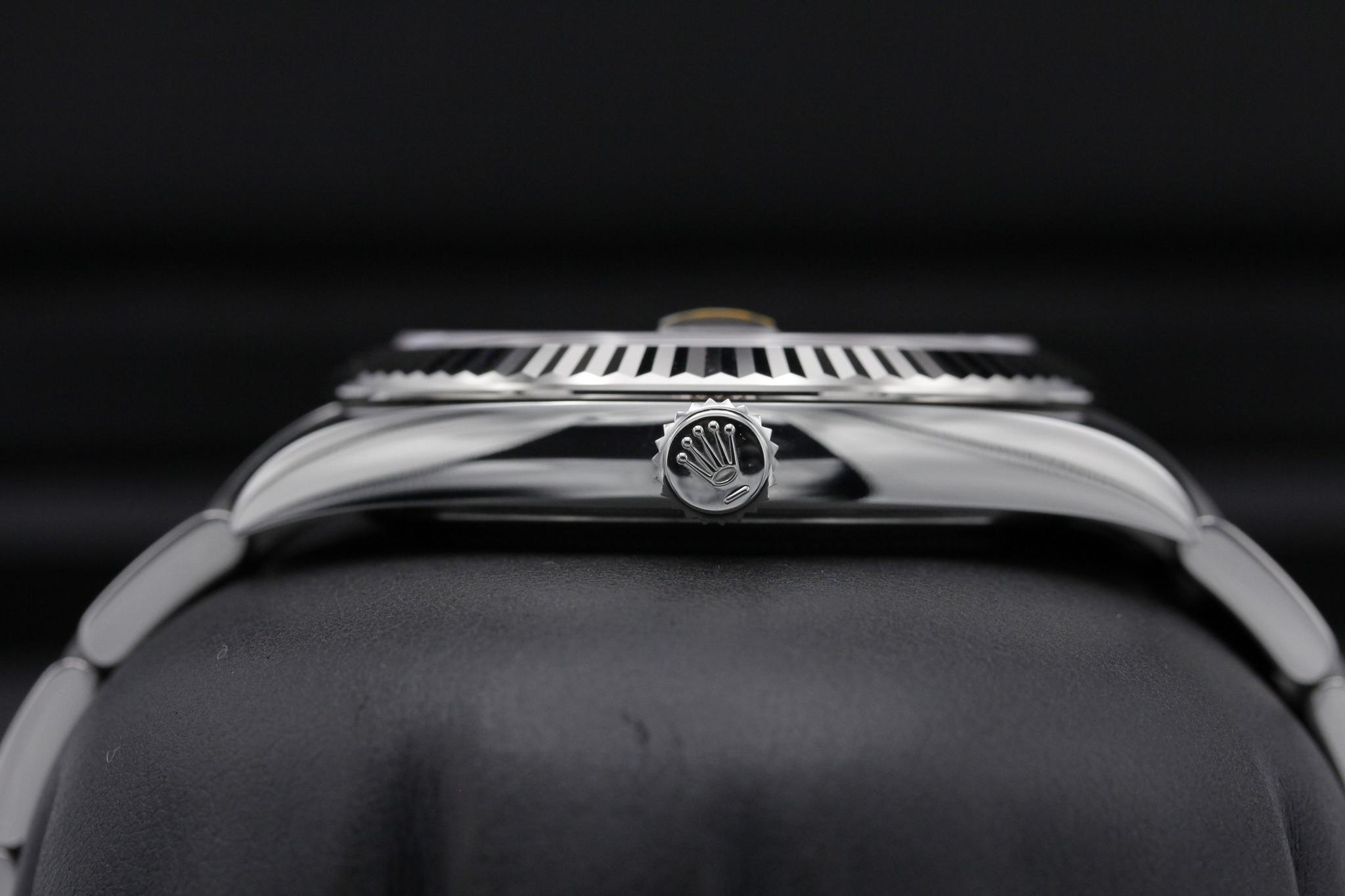 Watch Image 3