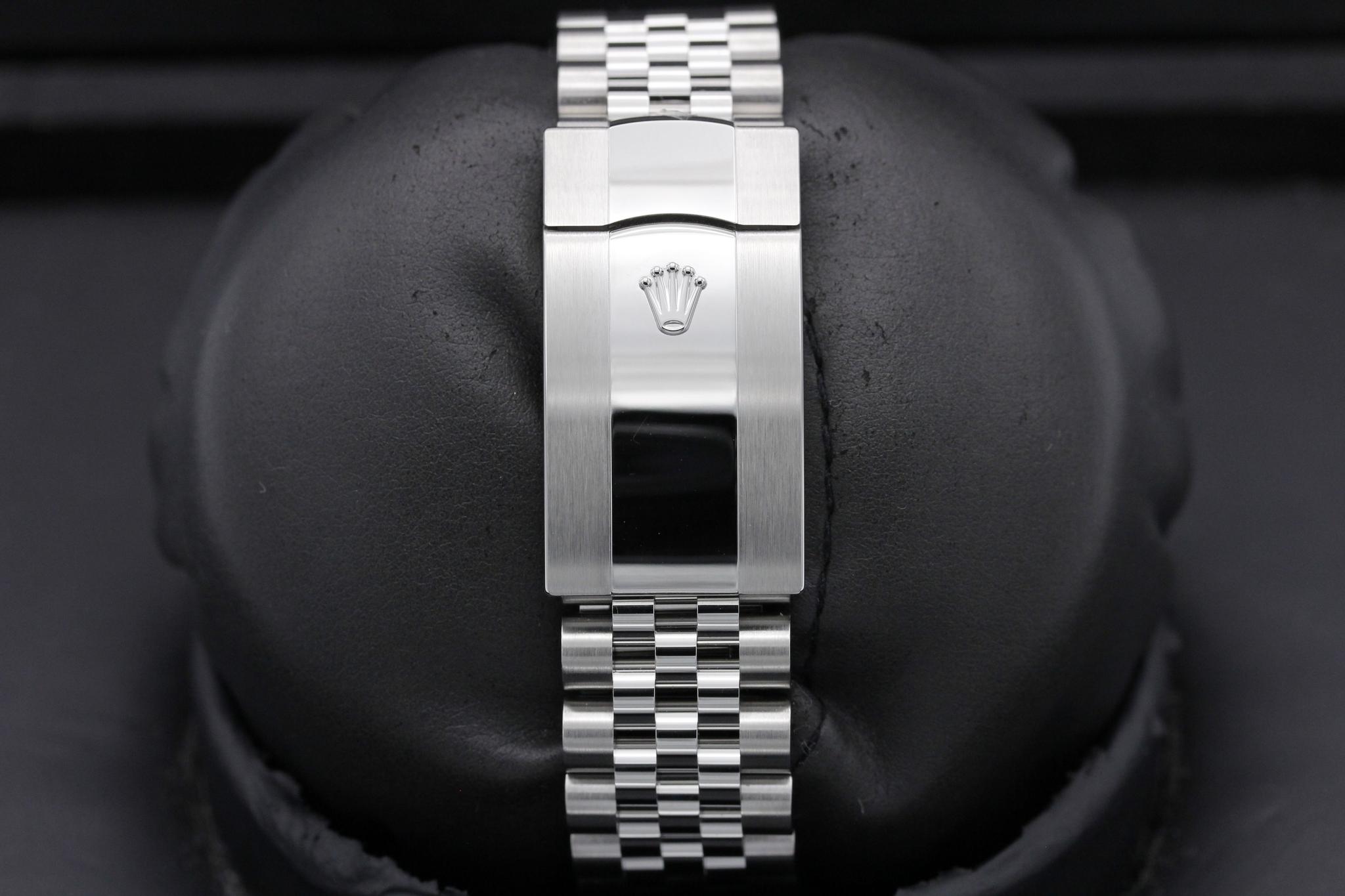 Watch Image 8