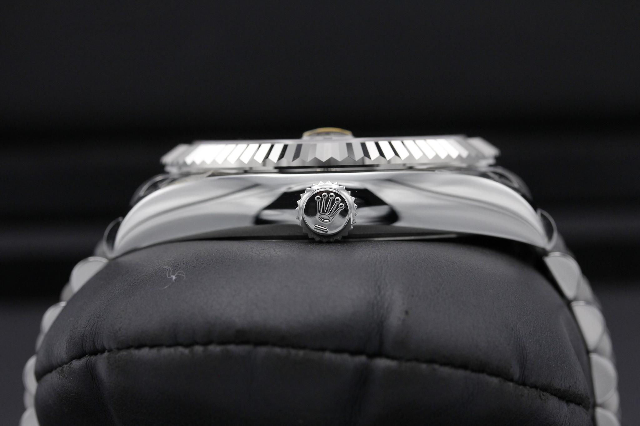 Watch Image 3