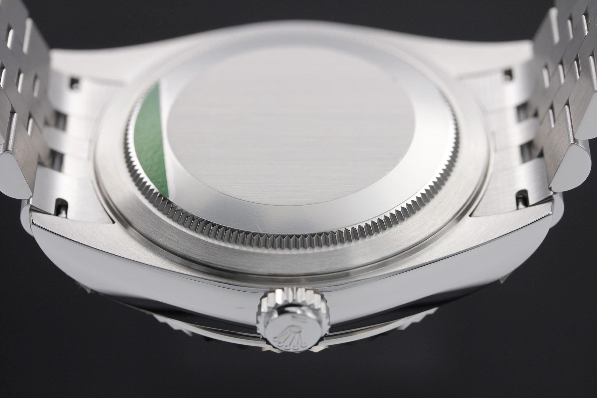 Watch Image 7