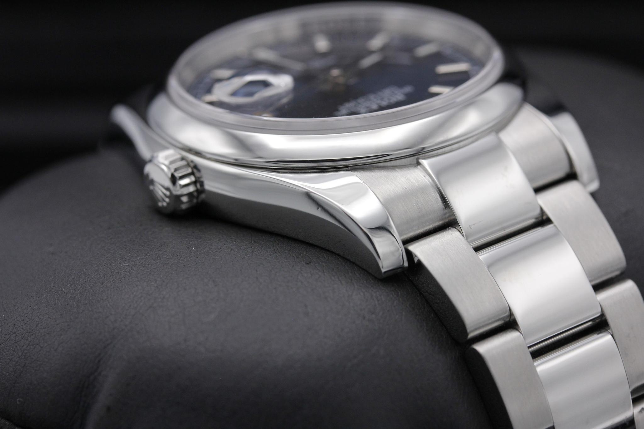 Watch Image 4