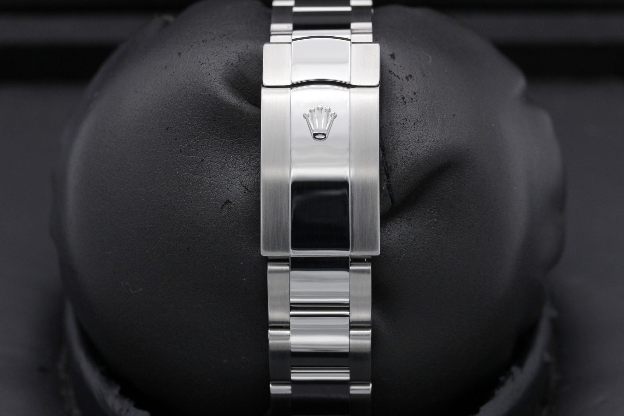 Watch Image 8