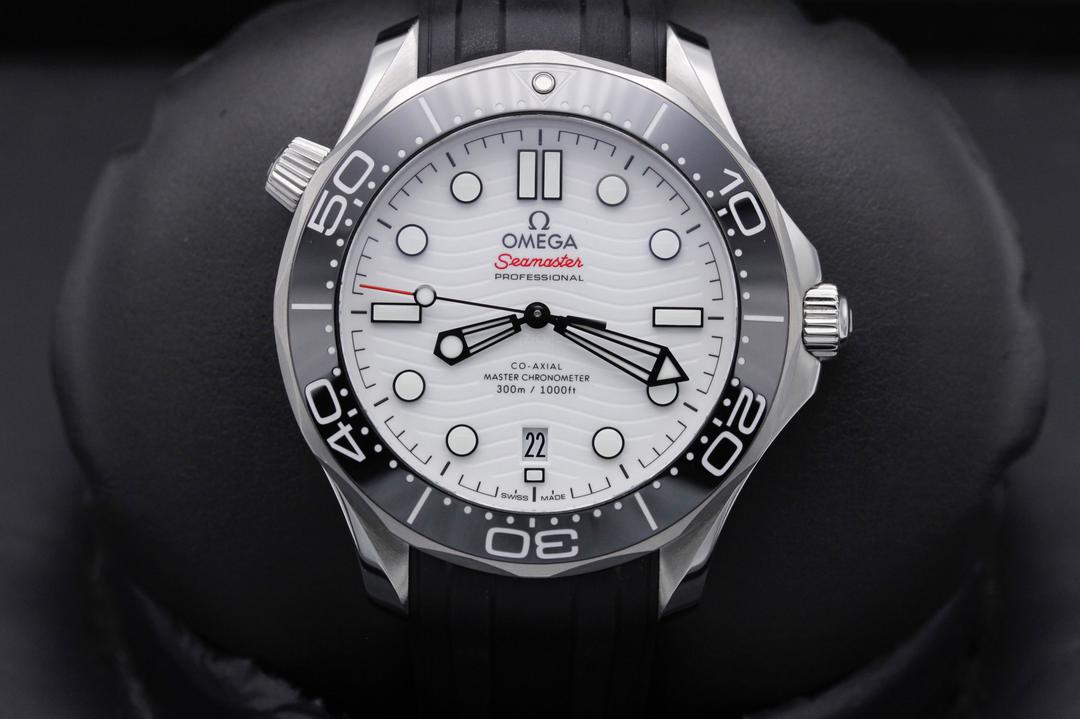 Omega Seamaster 300m 210.32.42.20.04.001