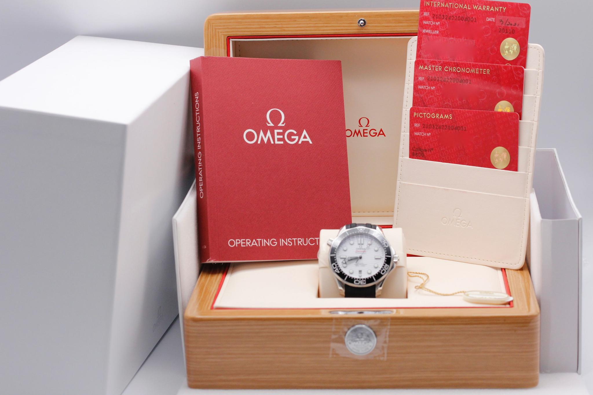 Watch Image 11