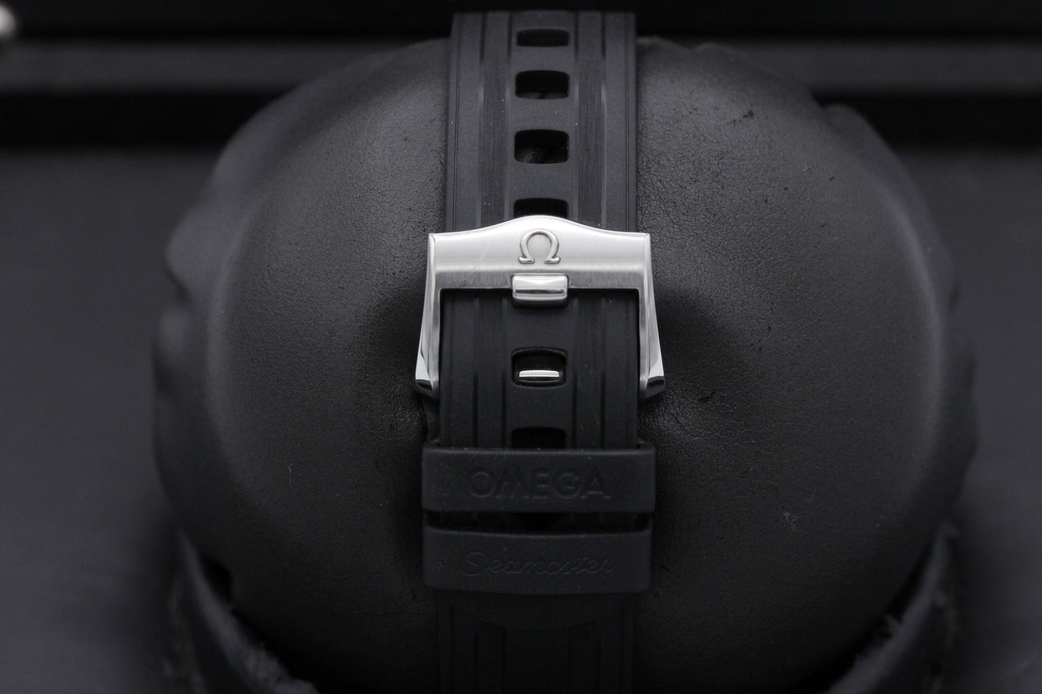 Watch Image 7