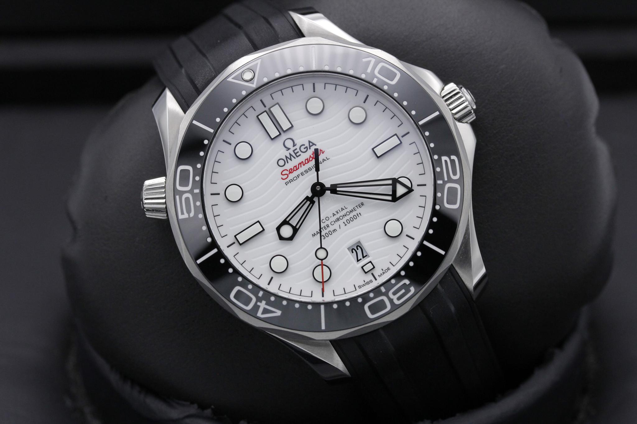 Watch Image 9