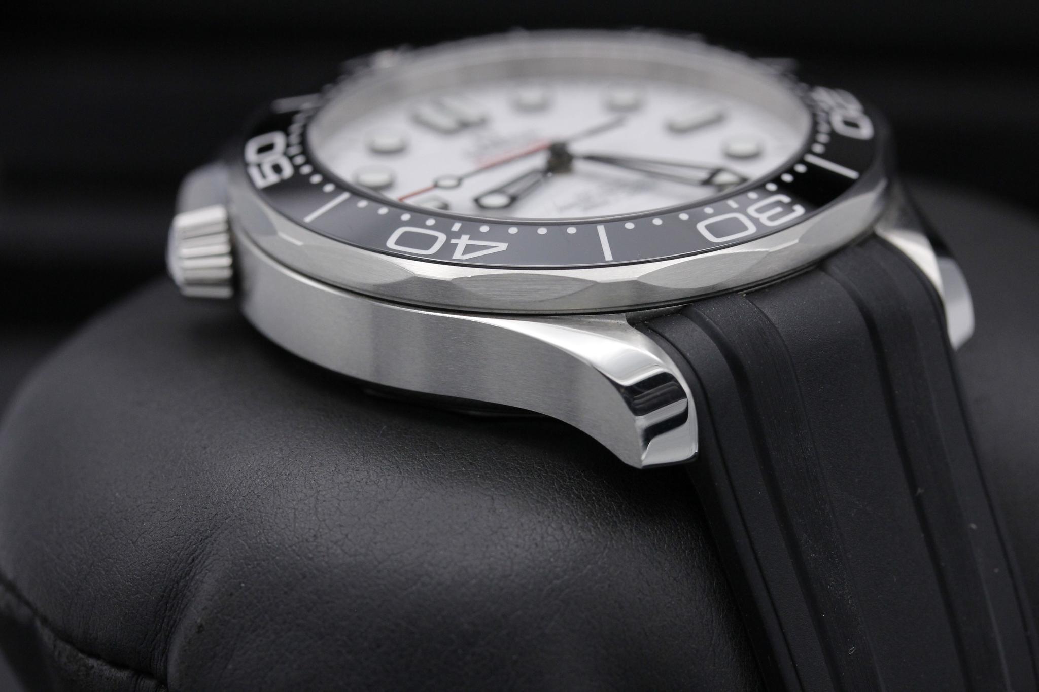 Watch Image 6