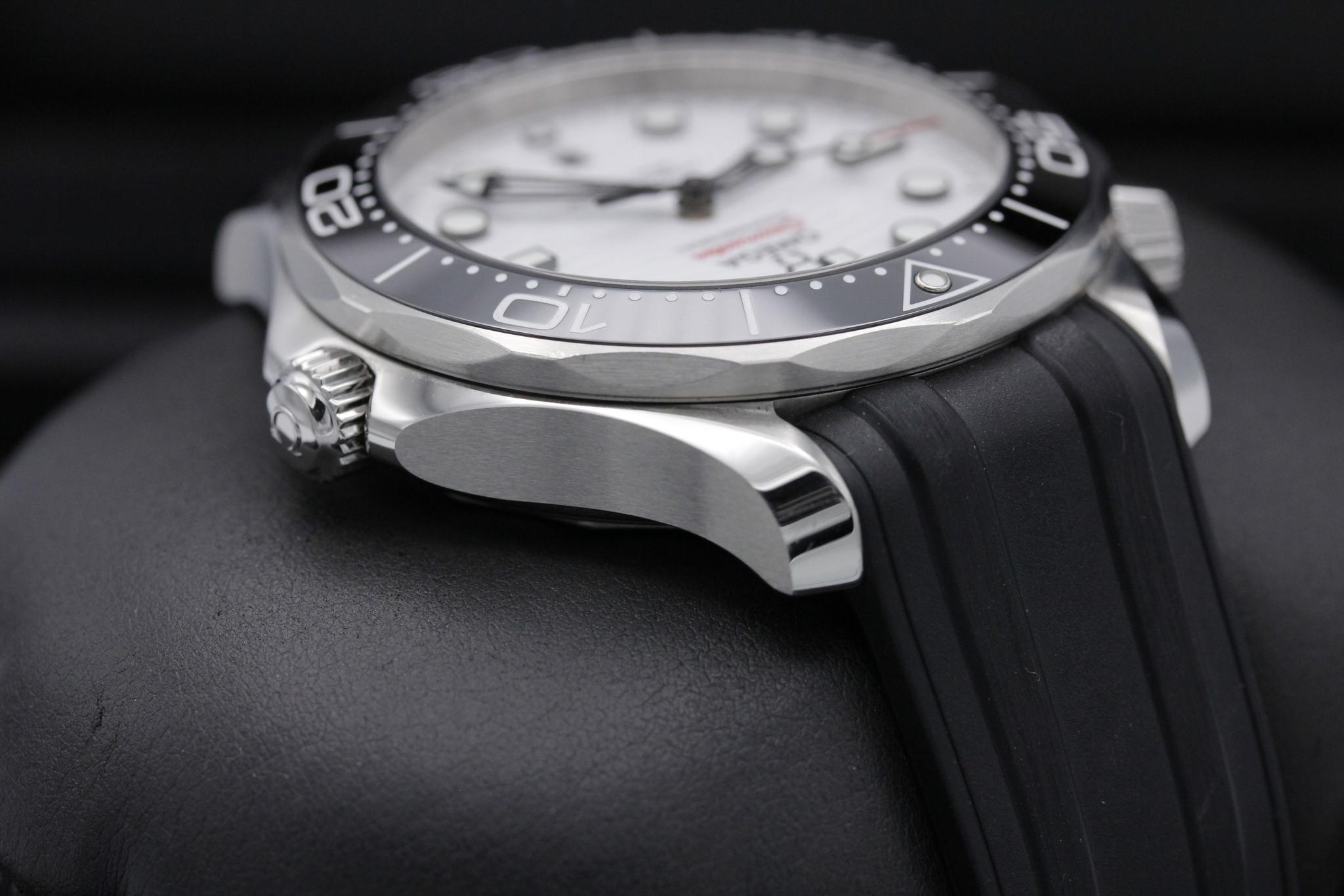 Watch Image 4