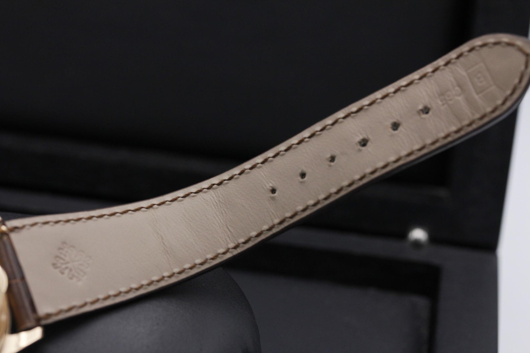 Watch Image 10