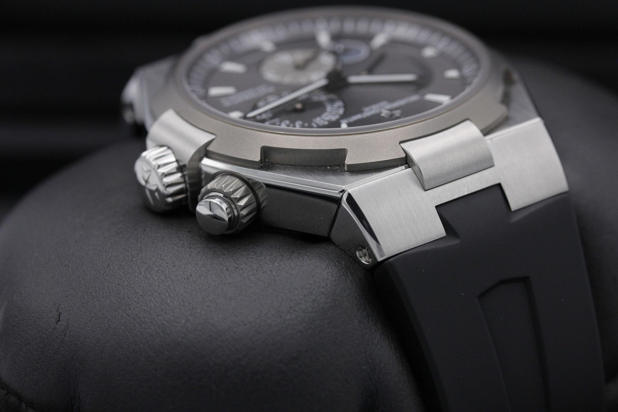 Watch Image 4