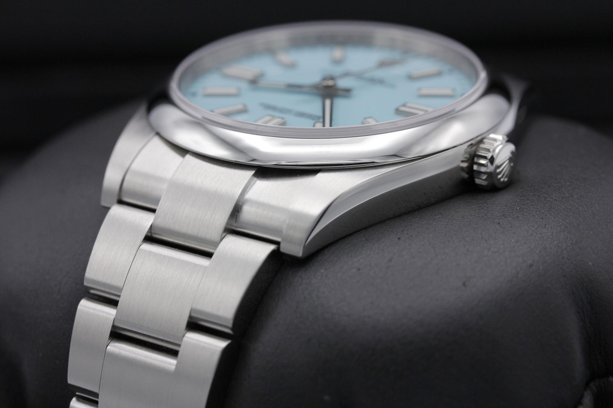 Watch Image 2