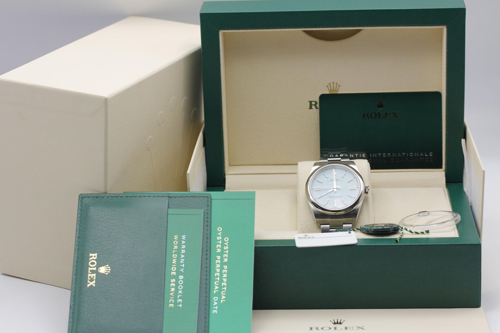 Watch Image 11