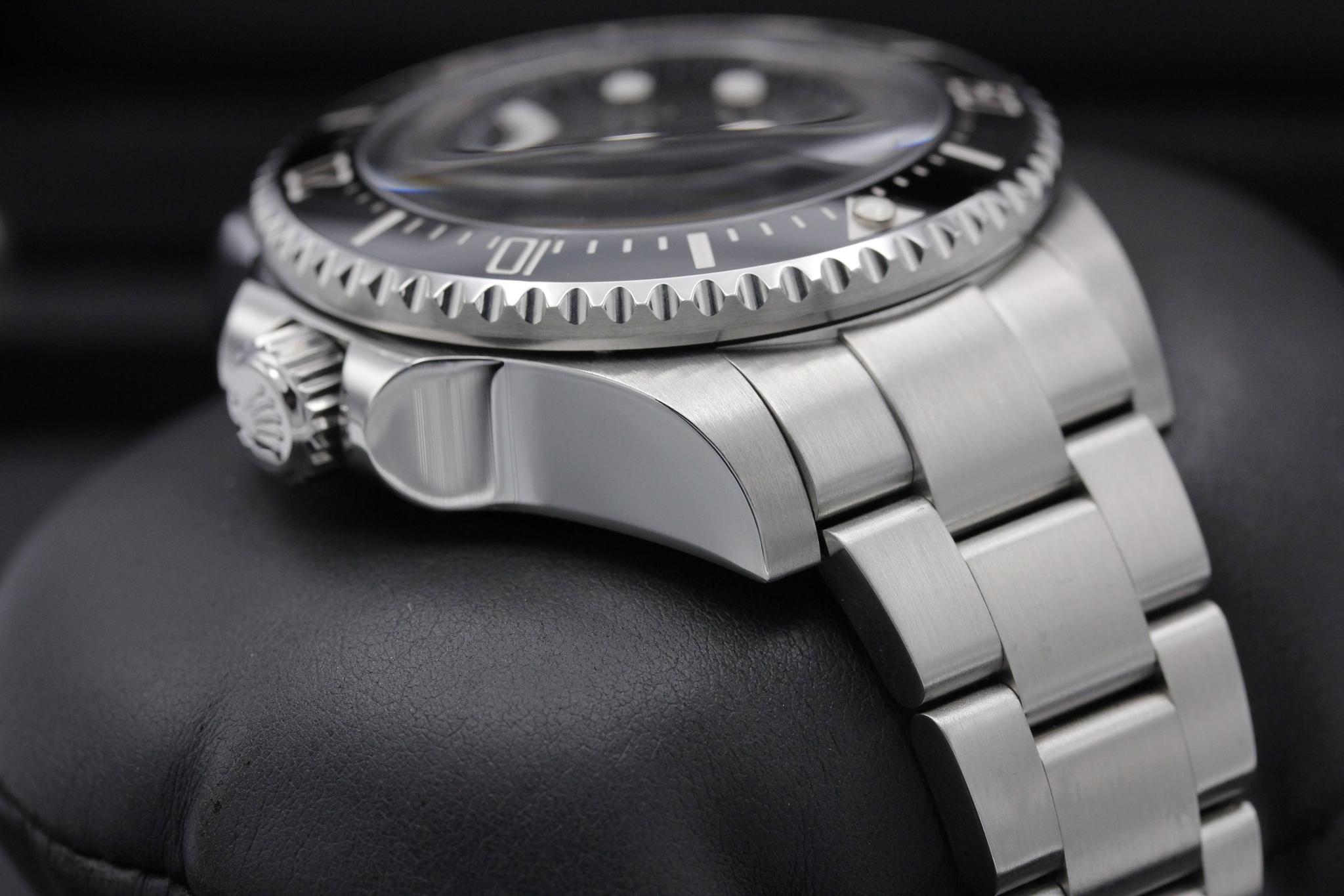 Watch Image 4
