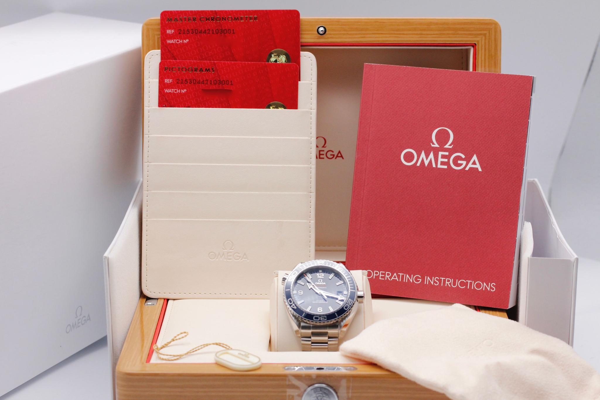 Watch Image 11