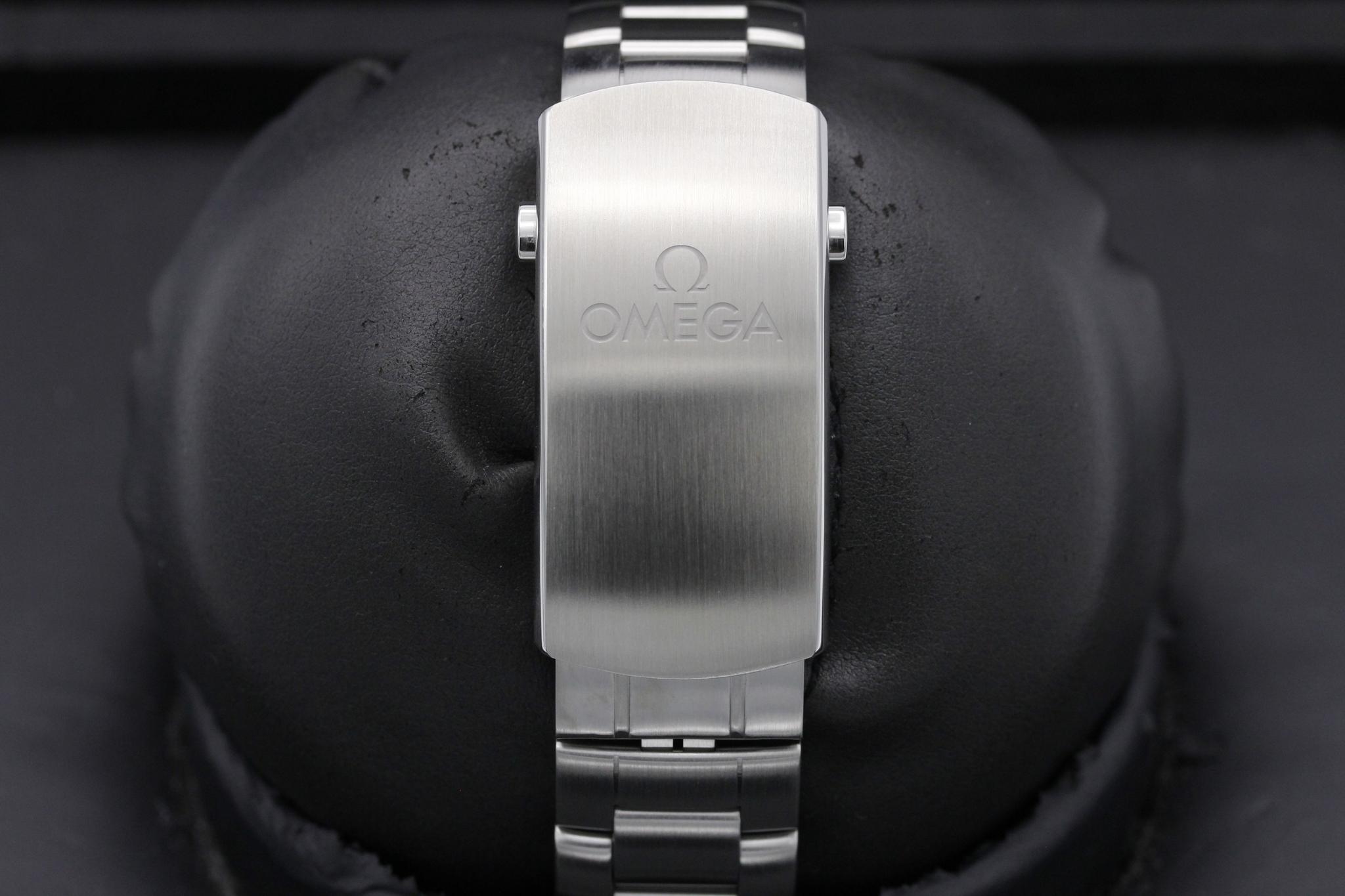Watch Image 8