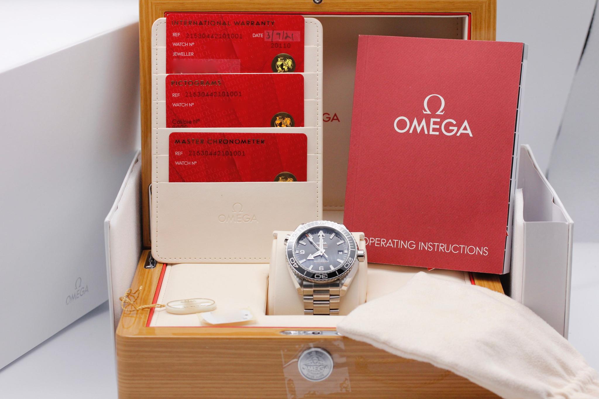 Watch Image 11