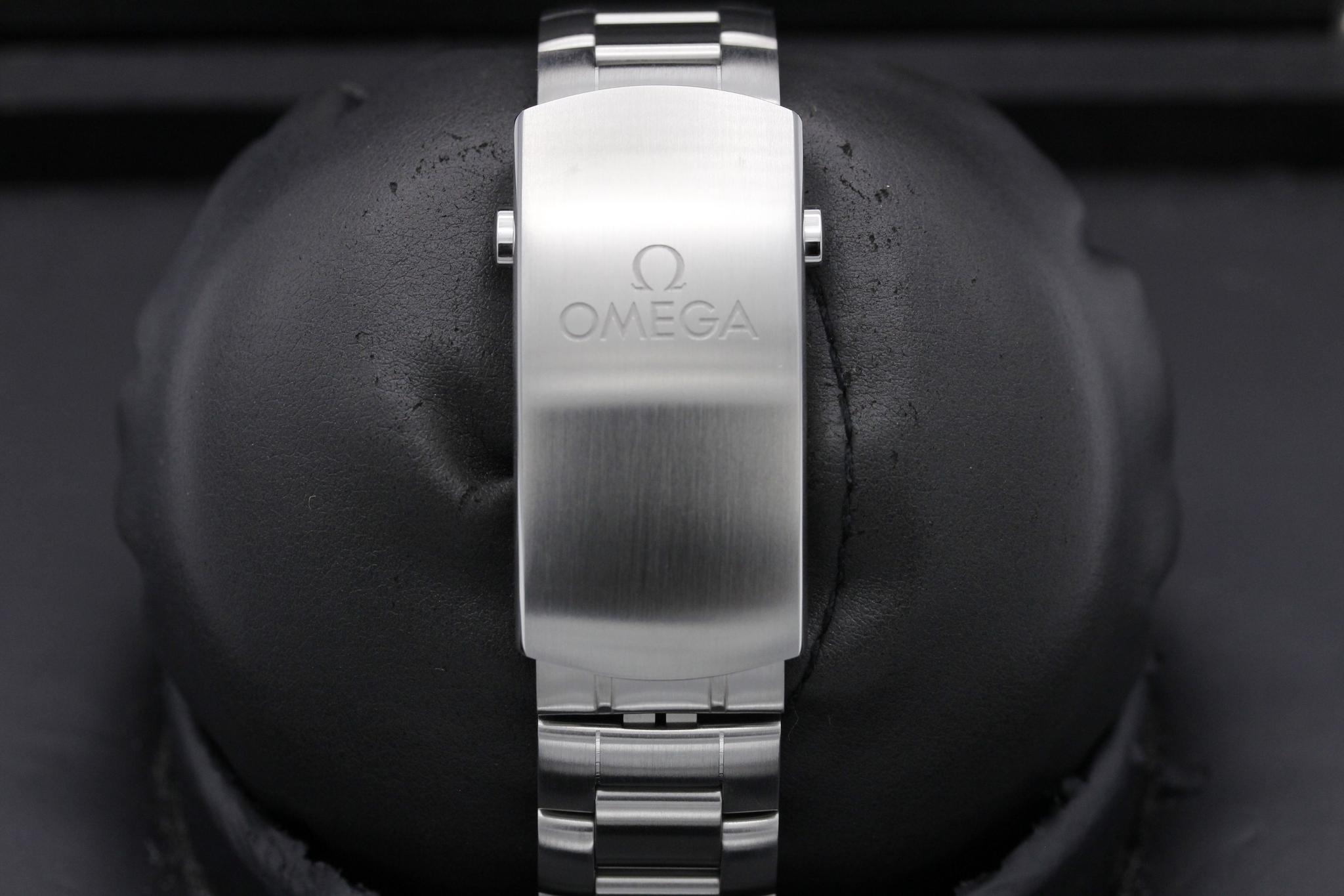 Watch Image 8
