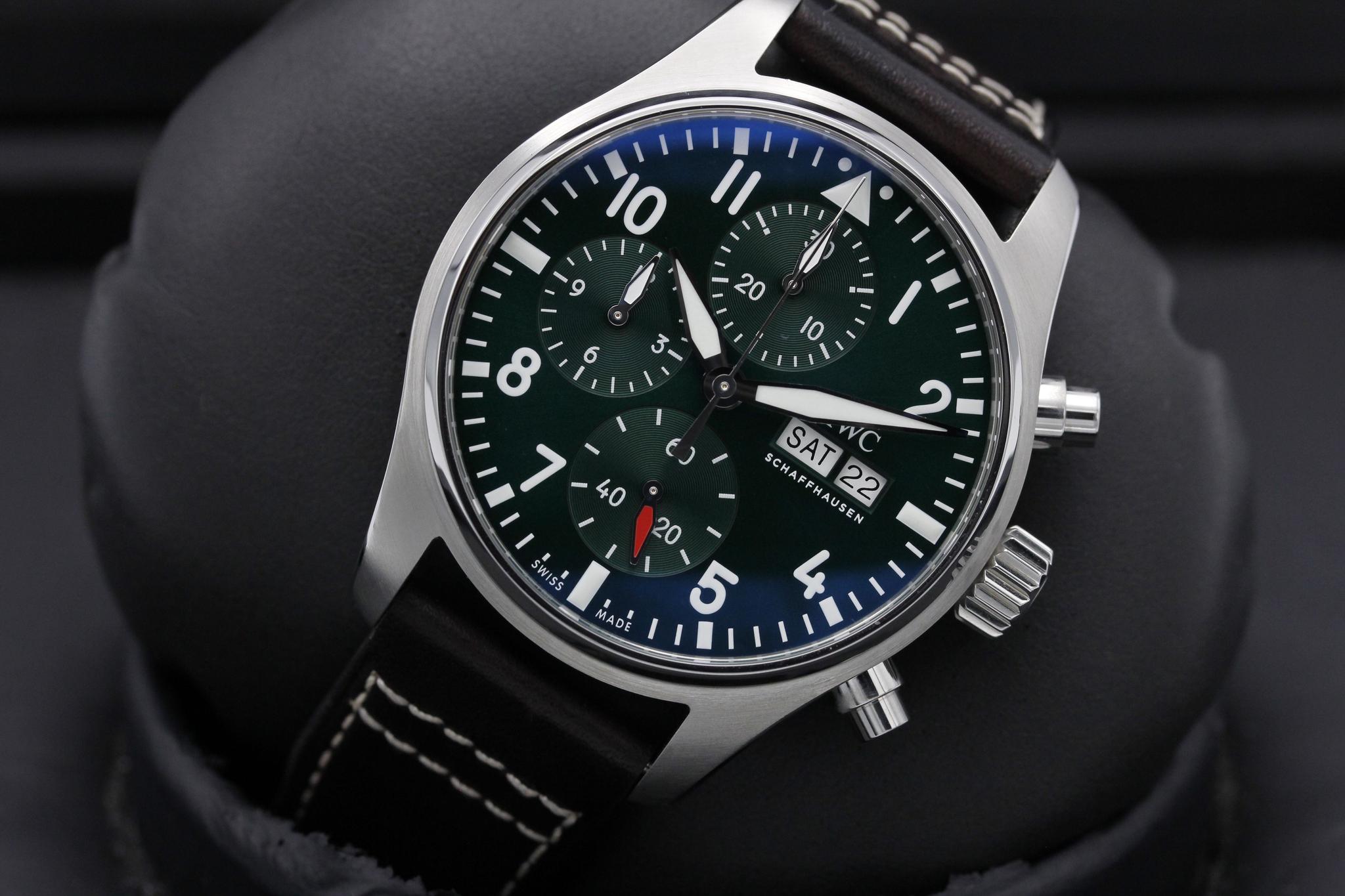 Watch Image 10