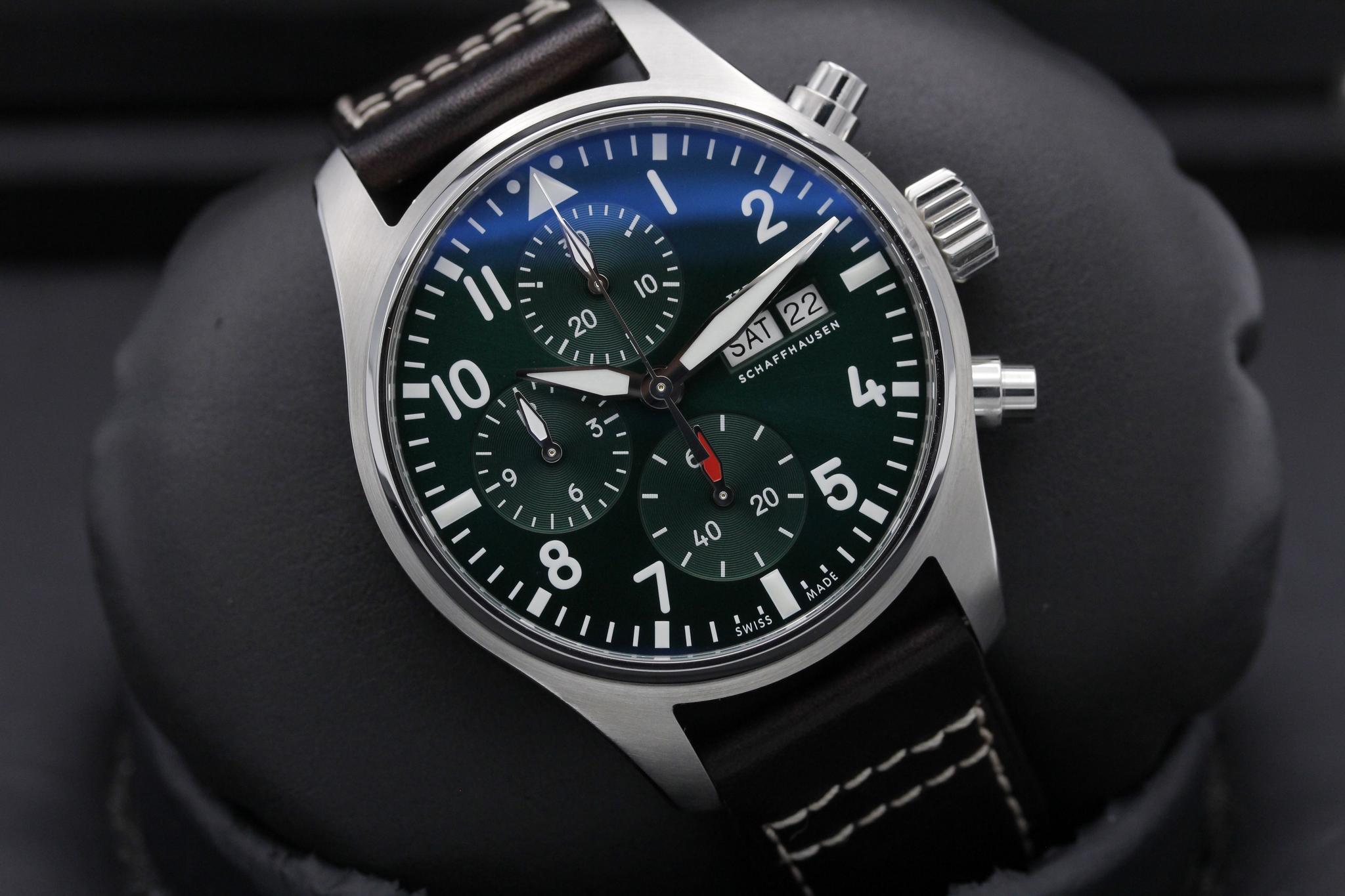 Watch Image 9
