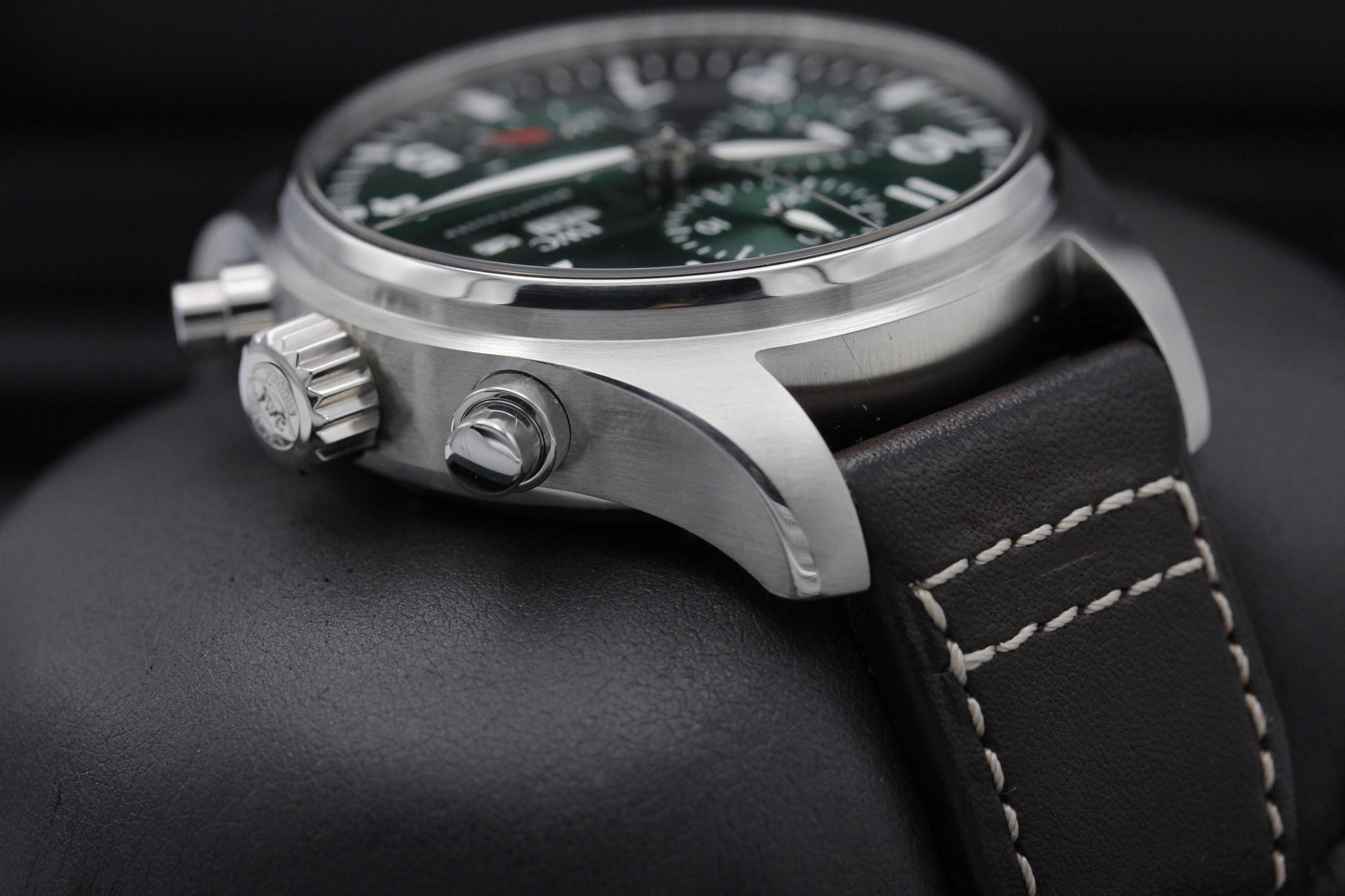 Watch Image 4